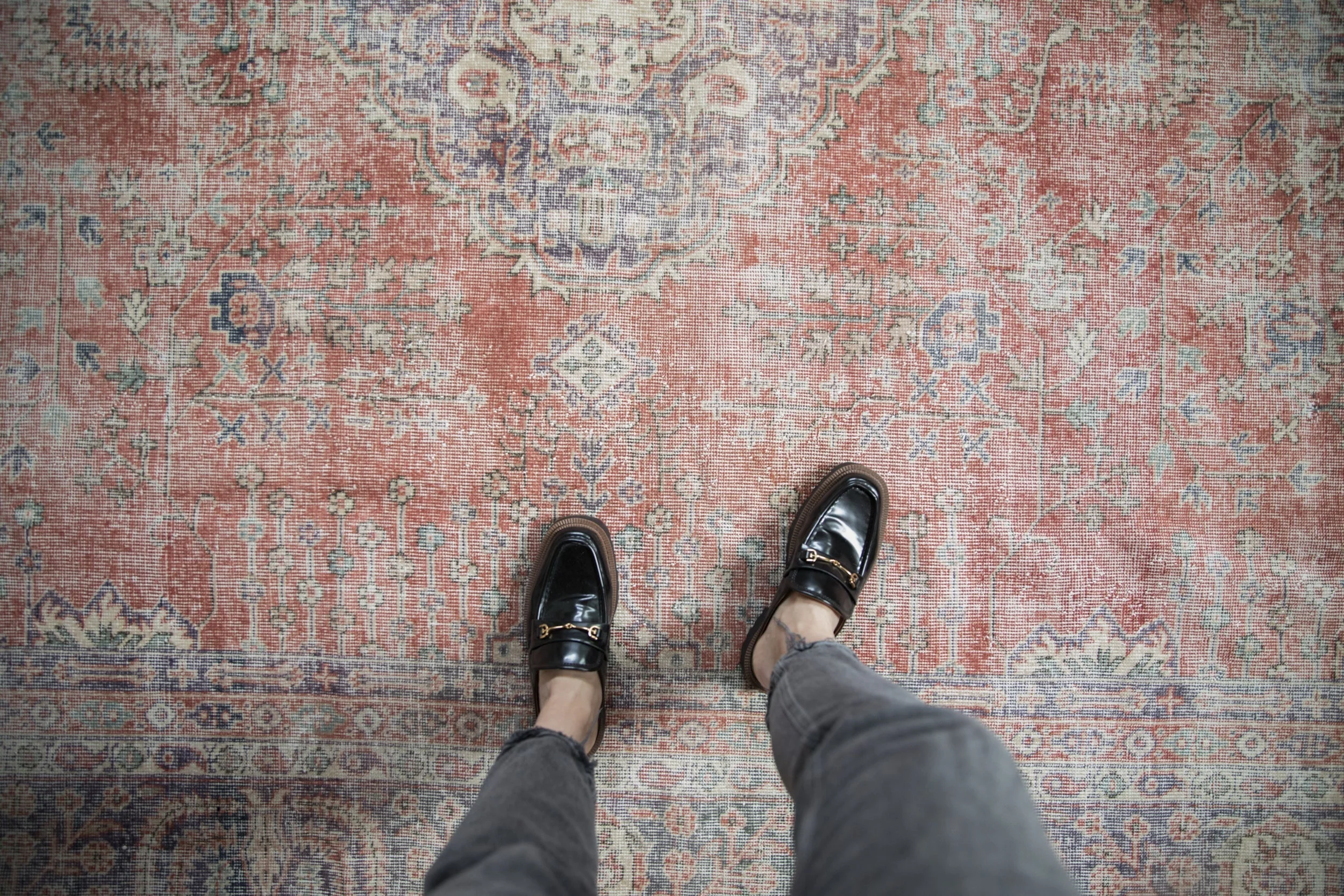 9x12.5 Vintage Distressed Sparta Carpet - Image 2