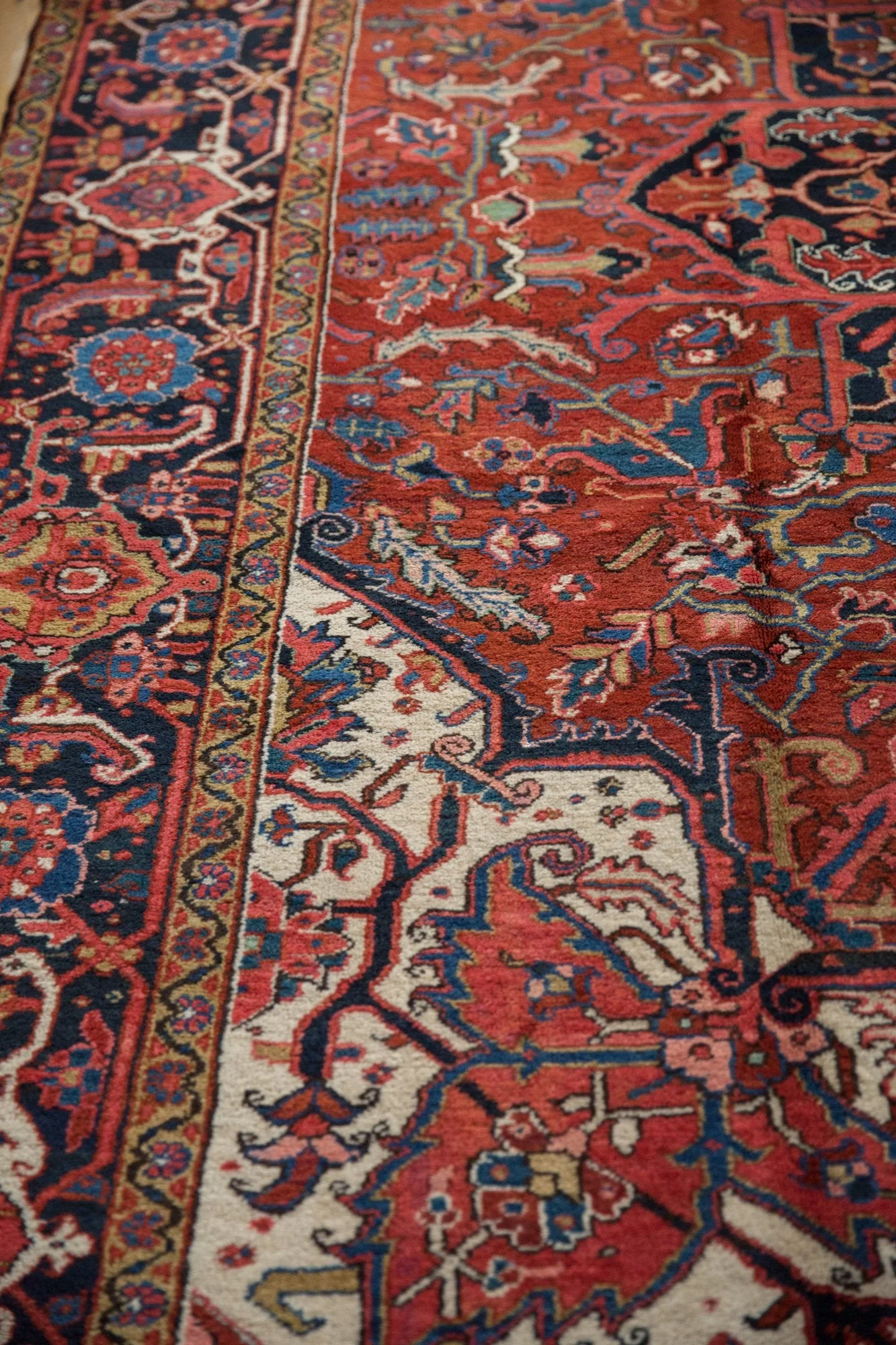 9x12 Vintage Heriz Carpet - Image 7
