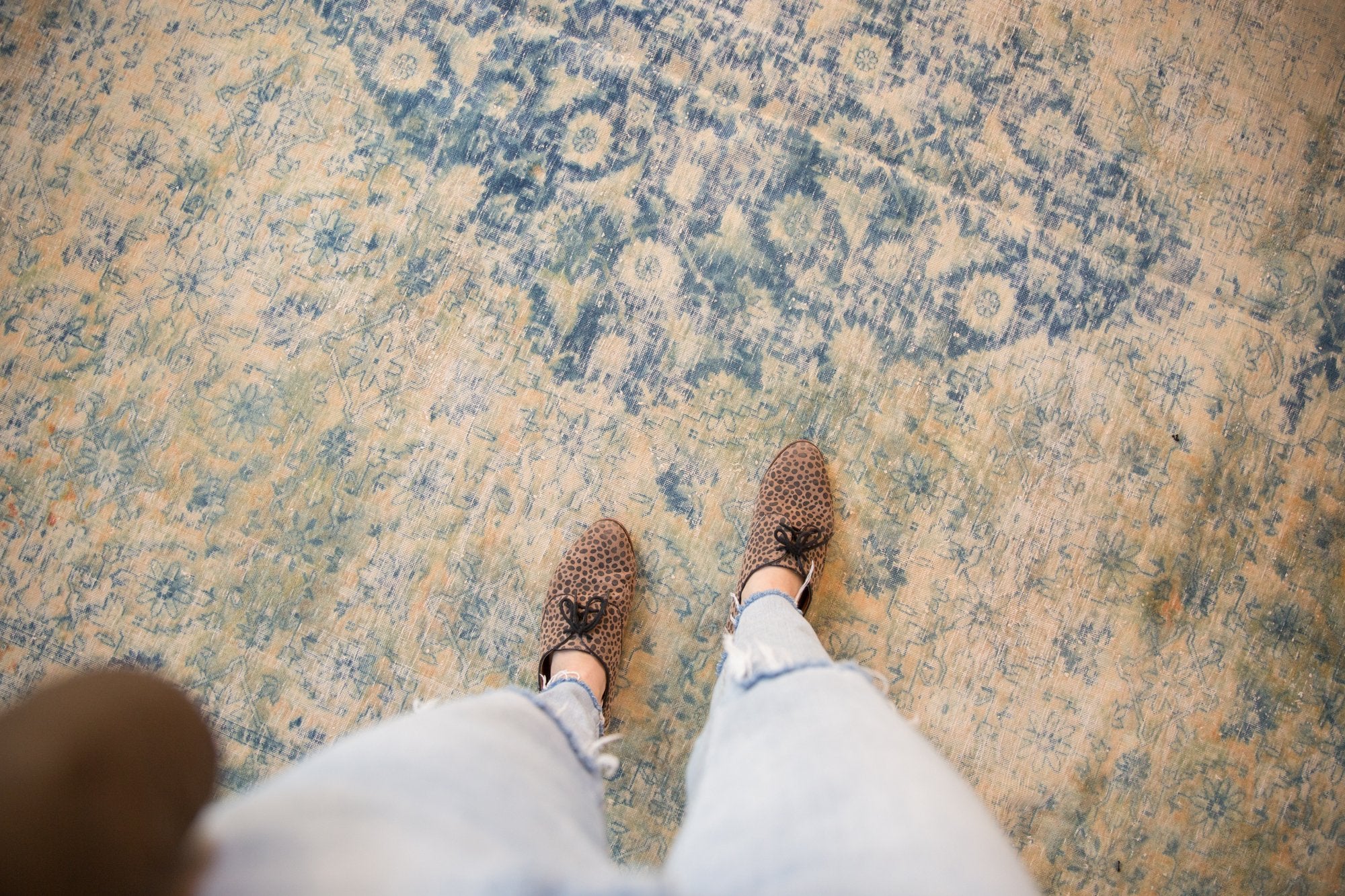 9x14.5 Vintage Distressed Bulgarian Herati Design Carpet - Image 2
