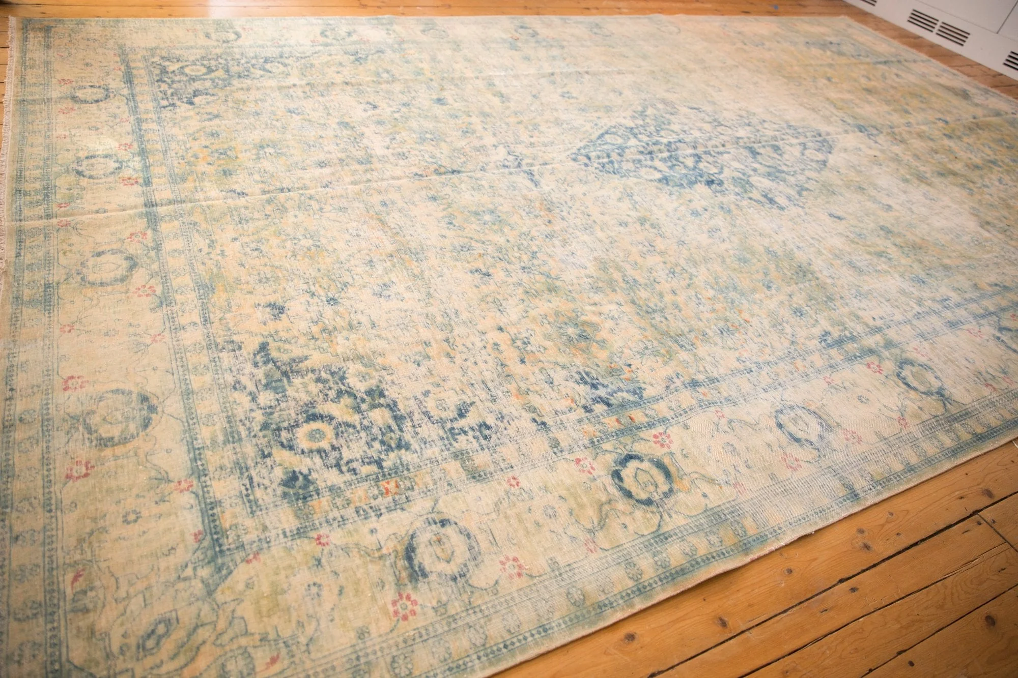 9x14.5 Vintage Distressed Bulgarian Herati Design Carpet - Image 3