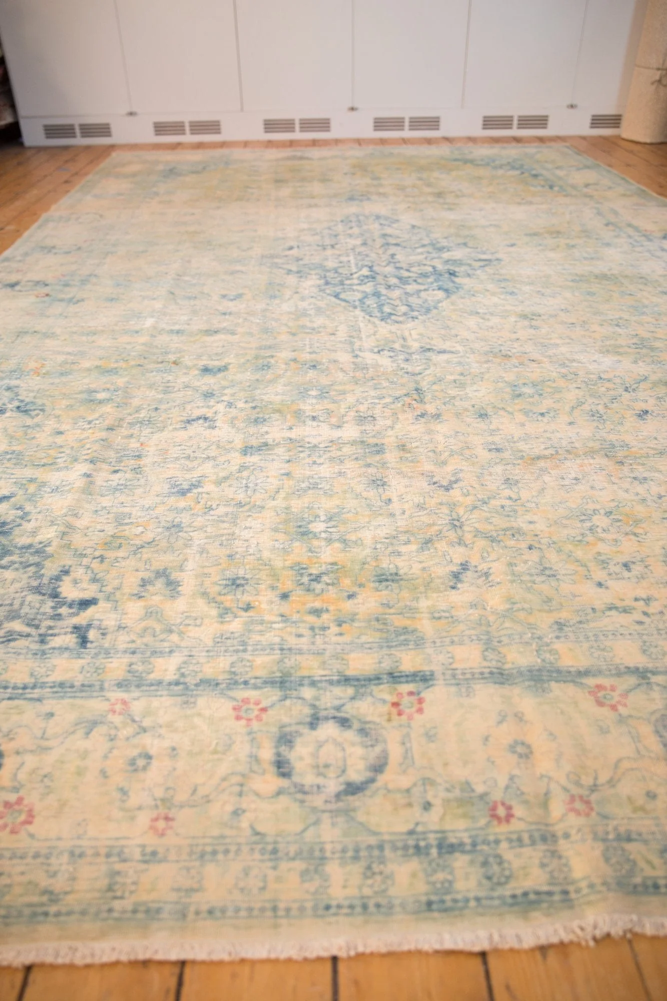 9x14.5 Vintage Distressed Bulgarian Herati Design Carpet - Image 6