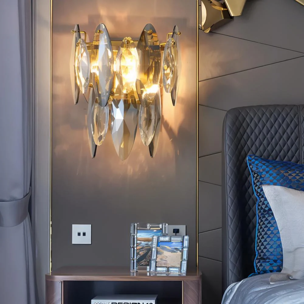 Aelgar Wall Lamp - Image 4