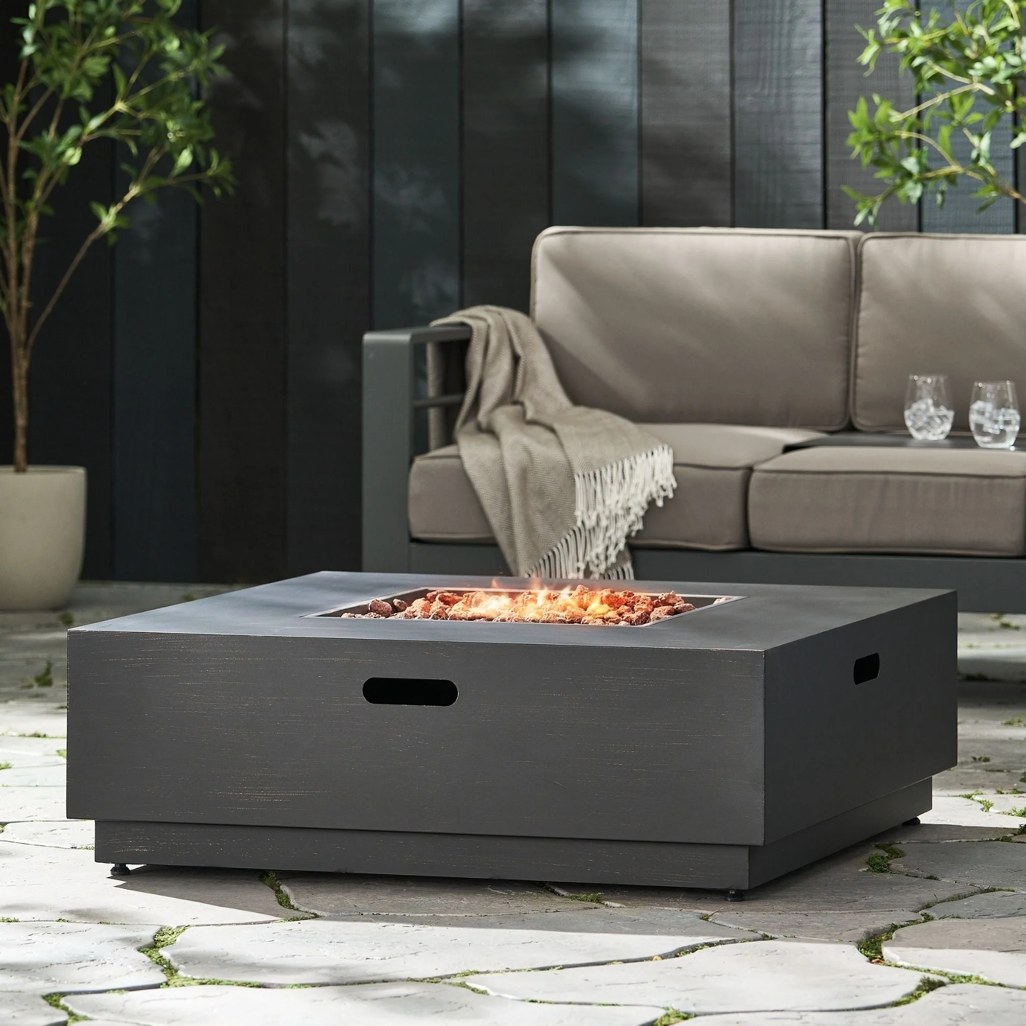 Alora 40-Inch 50K BTU Modern Outdoor Square Iron Backyard Patio Fire Pit (SAK31635) - Image 3