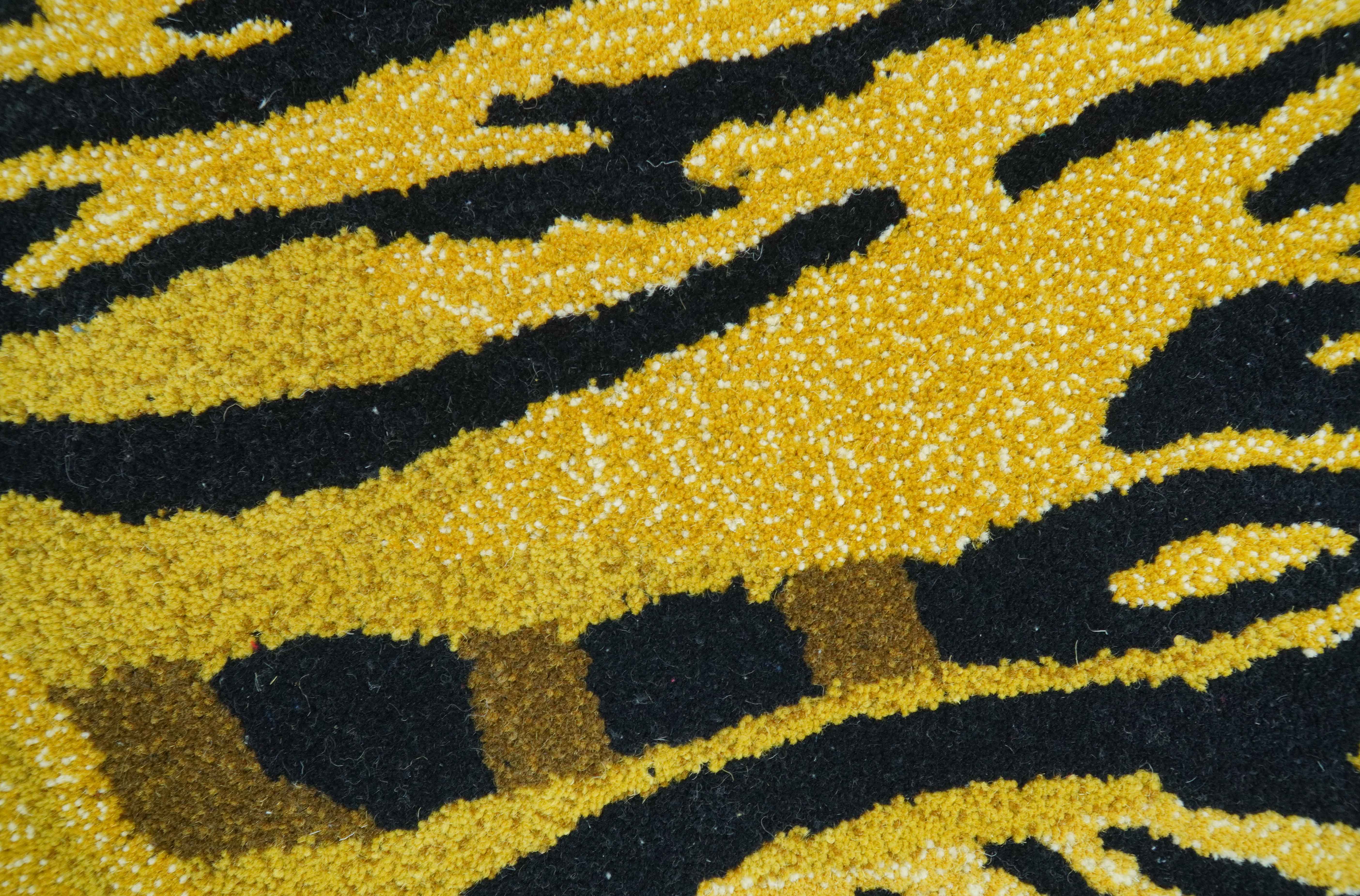 Animal Gold Tiger 3x5 Hand Tufted Wool Area Rug - Image 4