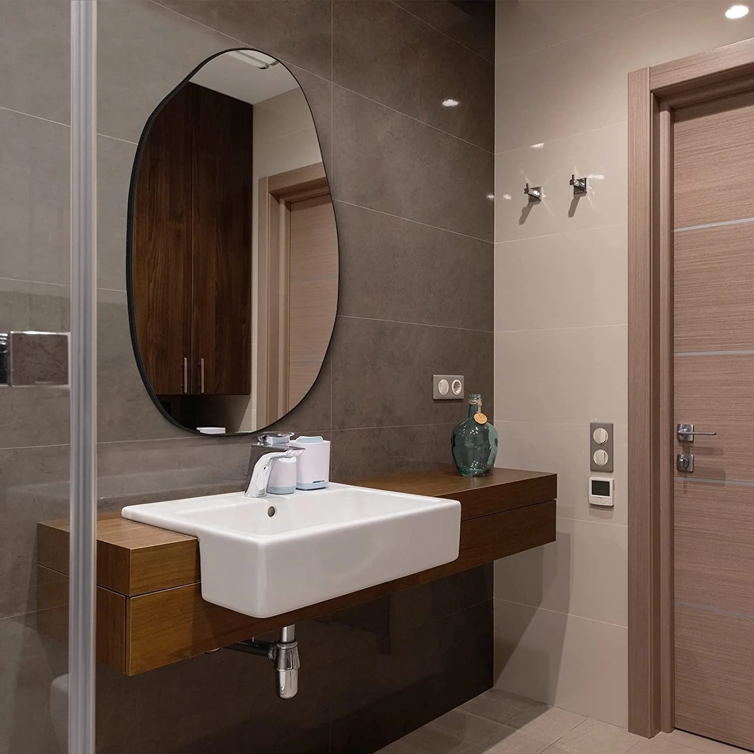 Asymmetrical Wood Framed Wall Mirror for Decoration - Image 5