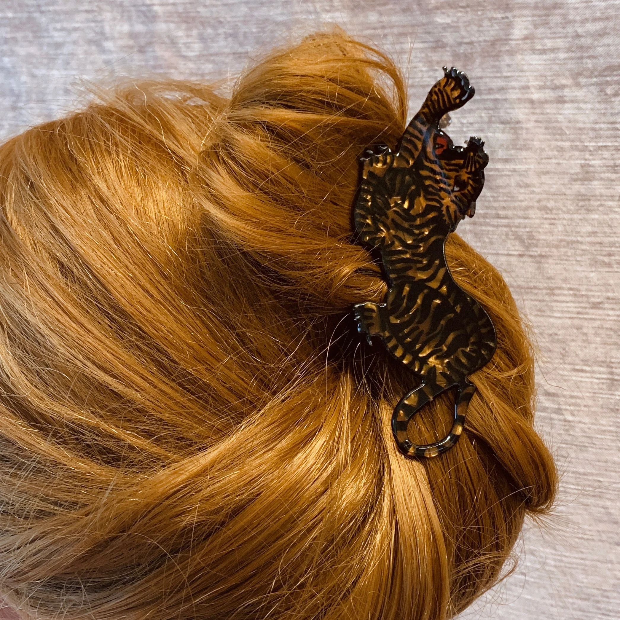 "Attack" Style Tiger Hair Clip - Image 2
