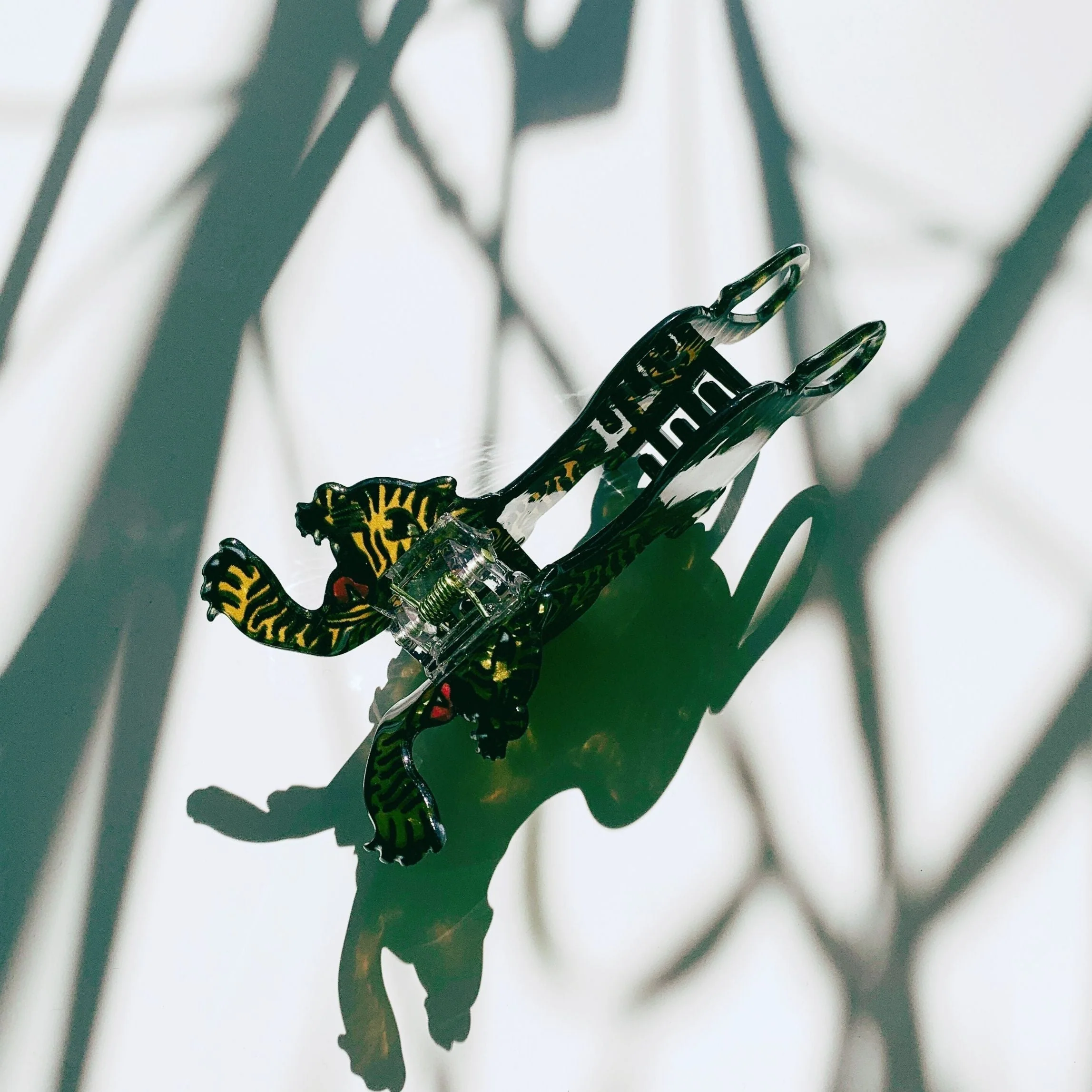 "Attack" Style Tiger Hair Clip - Image 5