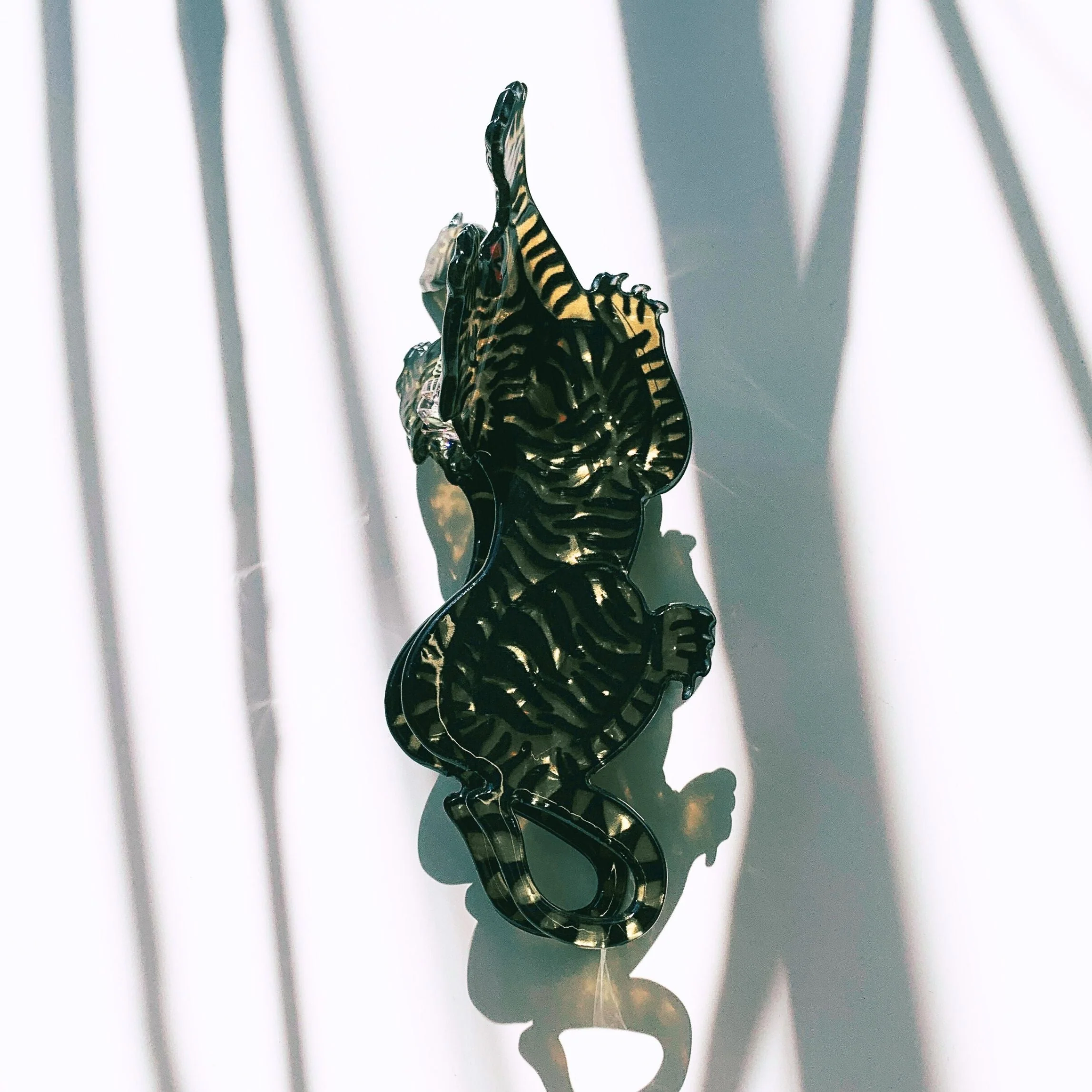 "Attack" Style Tiger Hair Clip - Image 7