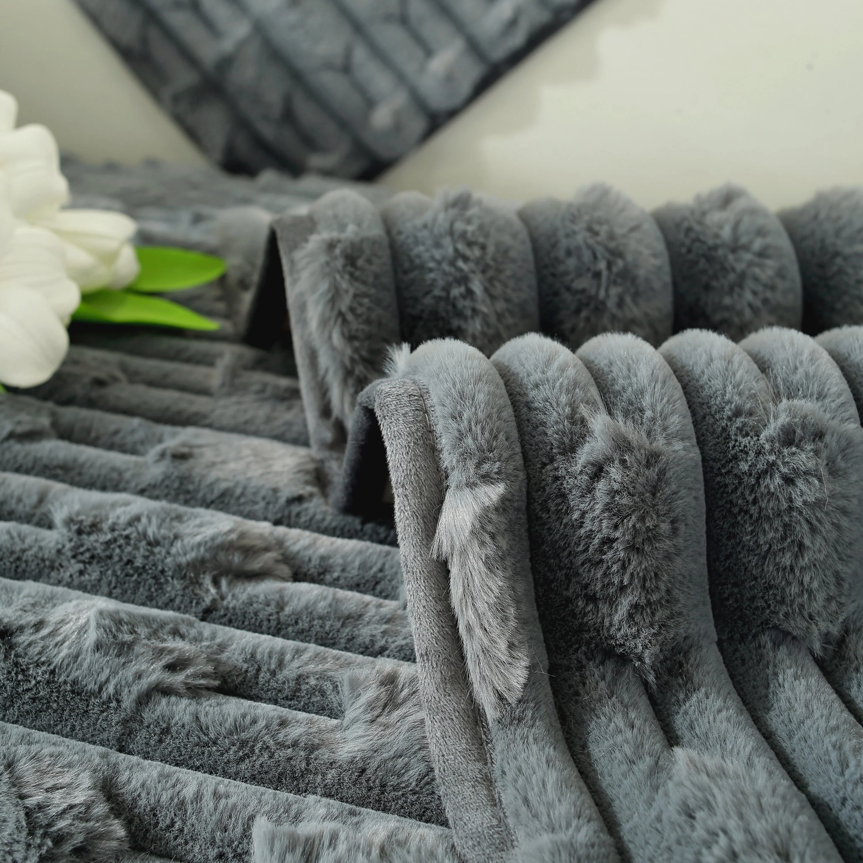 Bamboo-Style Sofa Towel, Faux Rabbit Fur Thickened Non-slip Seat Cushion Covers - Image 7