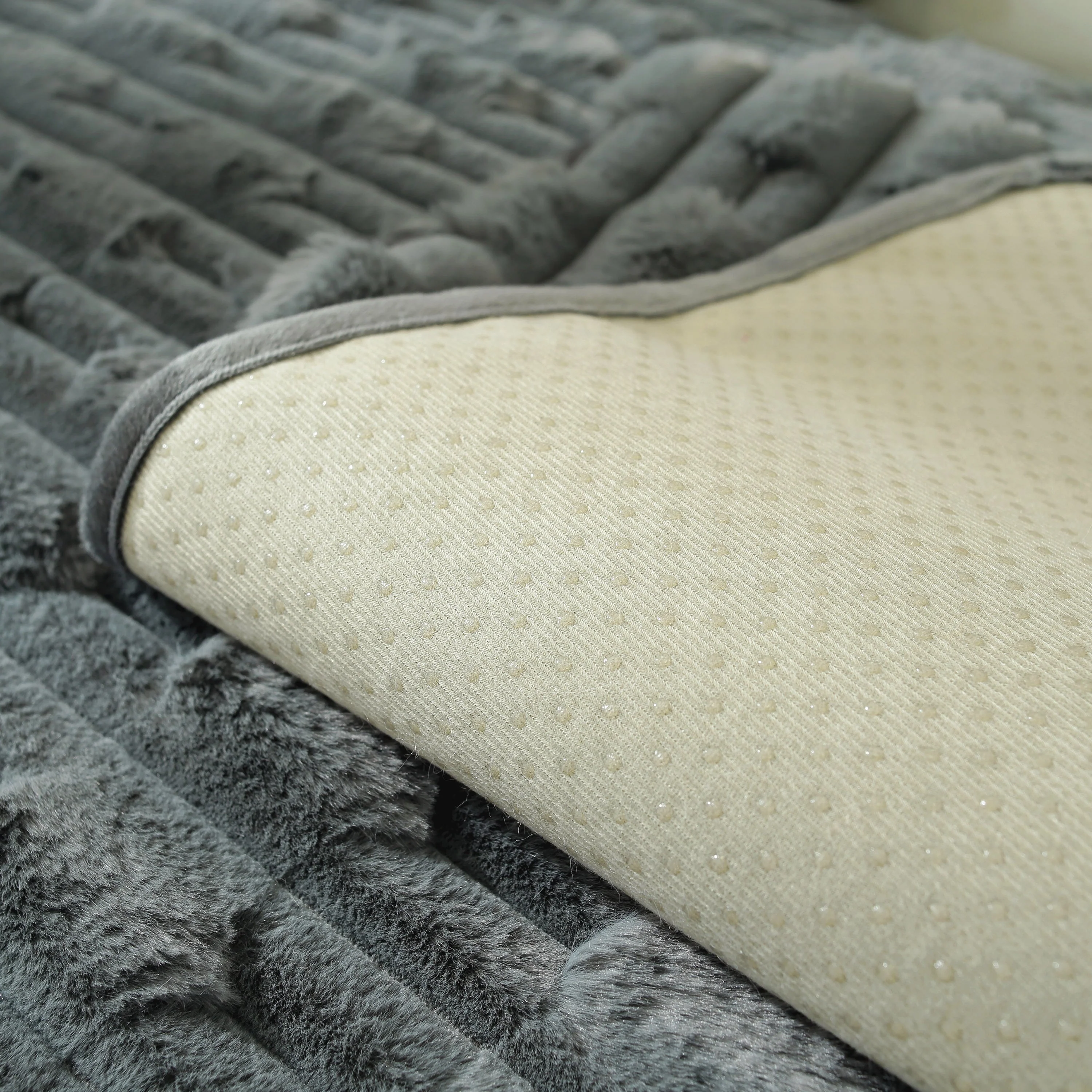 Bamboo-Style Sofa Towel, Faux Rabbit Fur Thickened Non-slip Seat Cushion Covers - Image 8