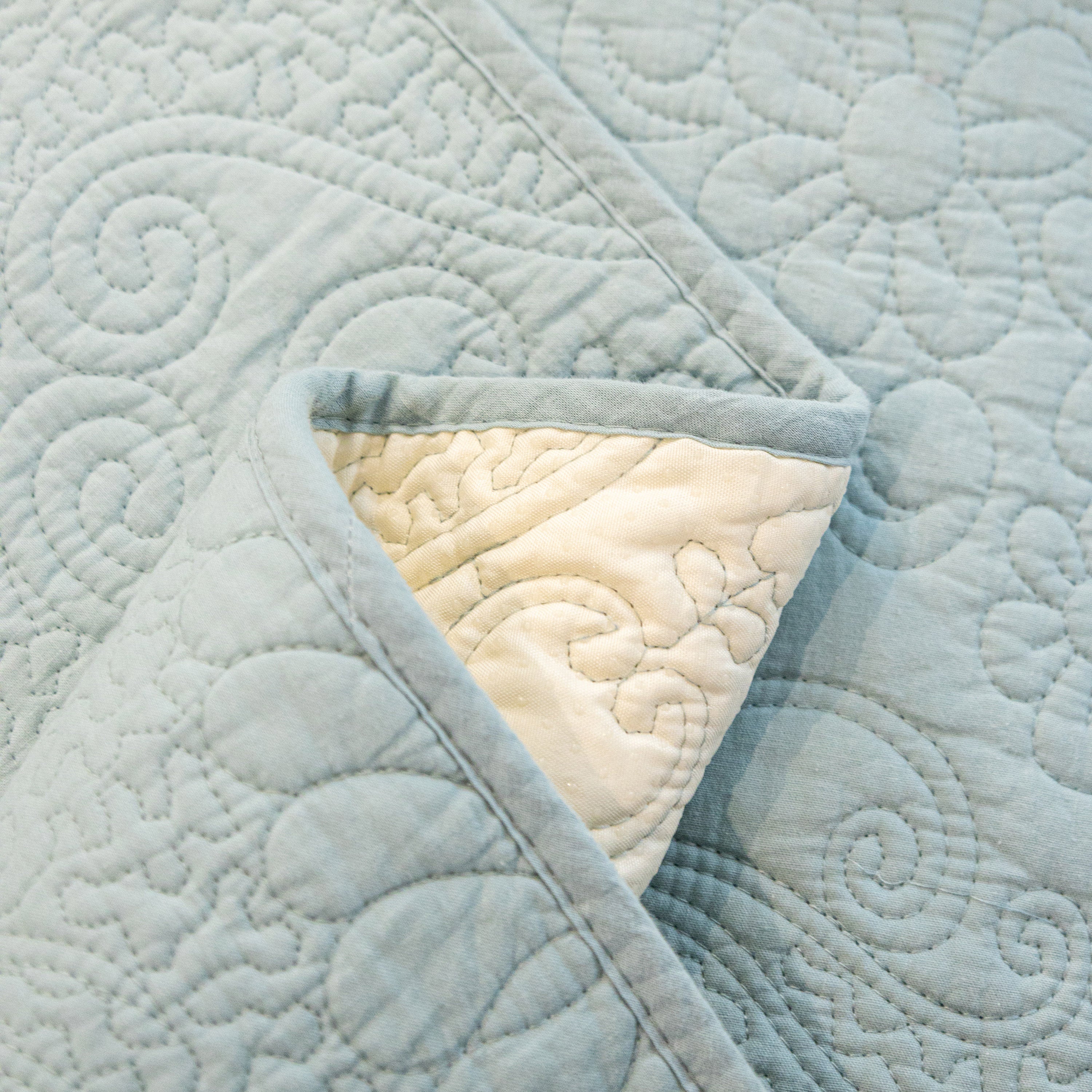 Baroque Floral Quilted Cotton Sofa Cover, Non-Slip Washable Couch Protector - Image 69