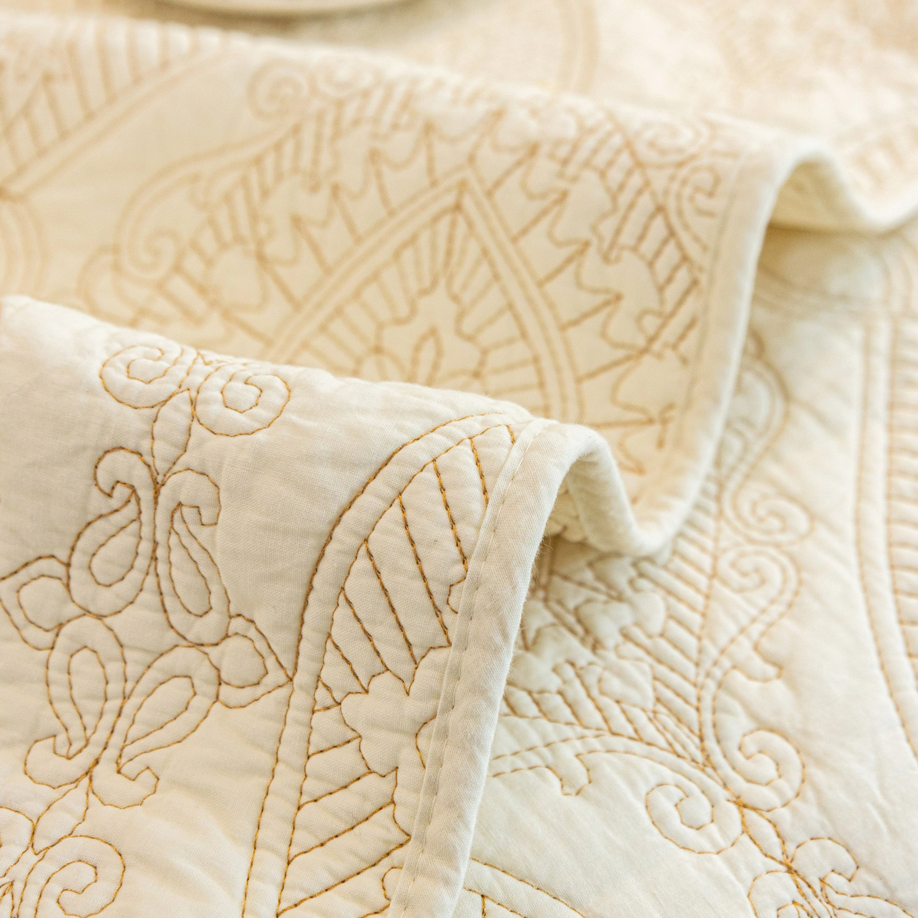 Baroque Sofa Cover – Quilted Cotton, Non-Slip, Washable with Ornate Embroidery - Image 4