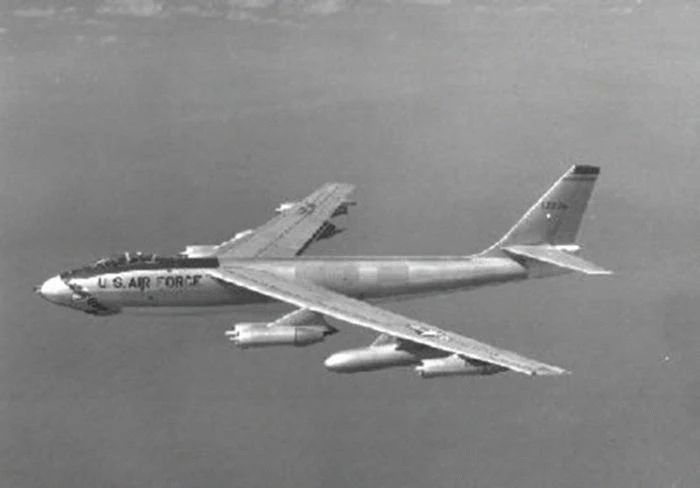 Boeing B-47 StratoJet Bombs Away GE J47 TurboJet Compressor Vane Blade Keychain - Image 6