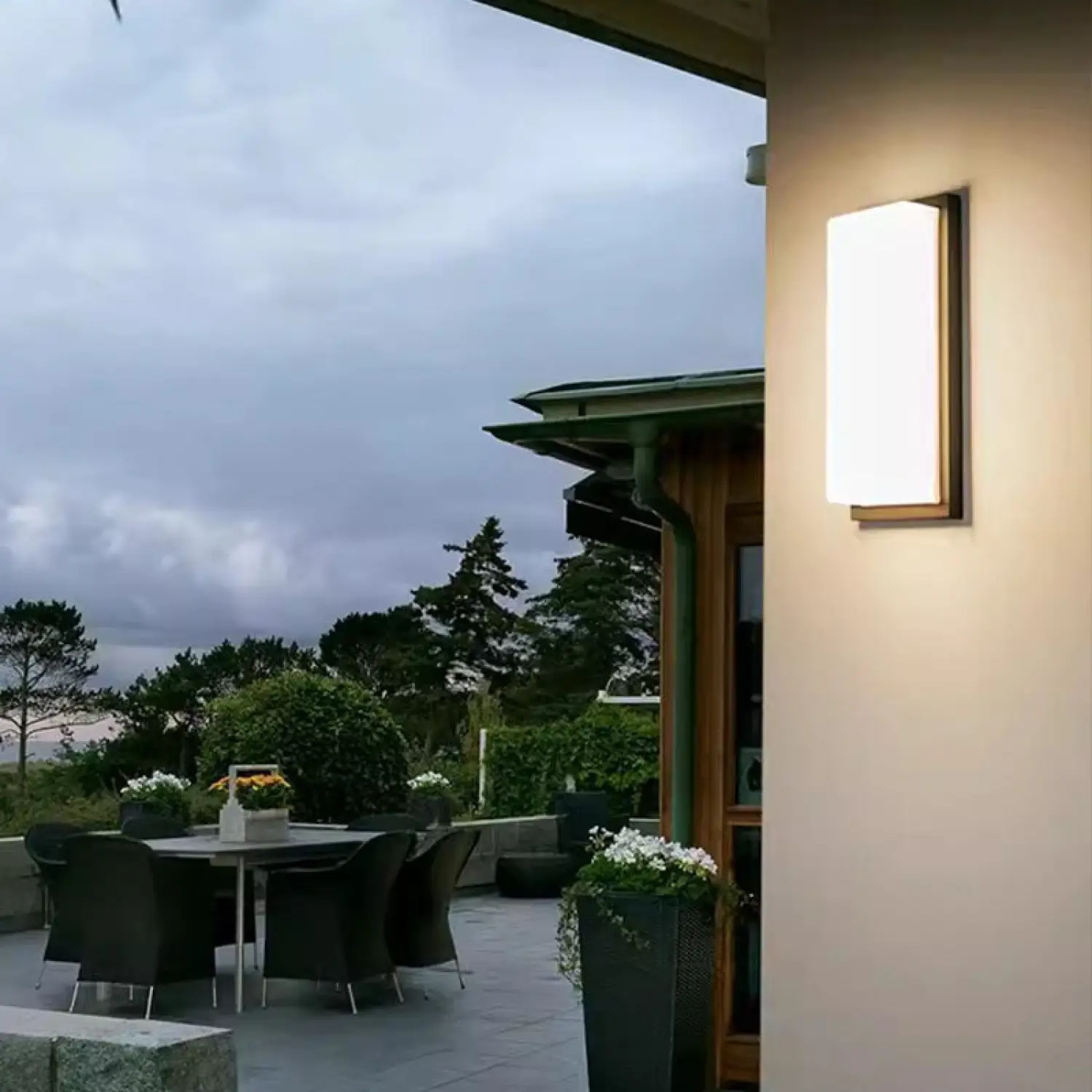 Bright Wall LED Light with 30 Beads in Warm White & White Options - Image 4