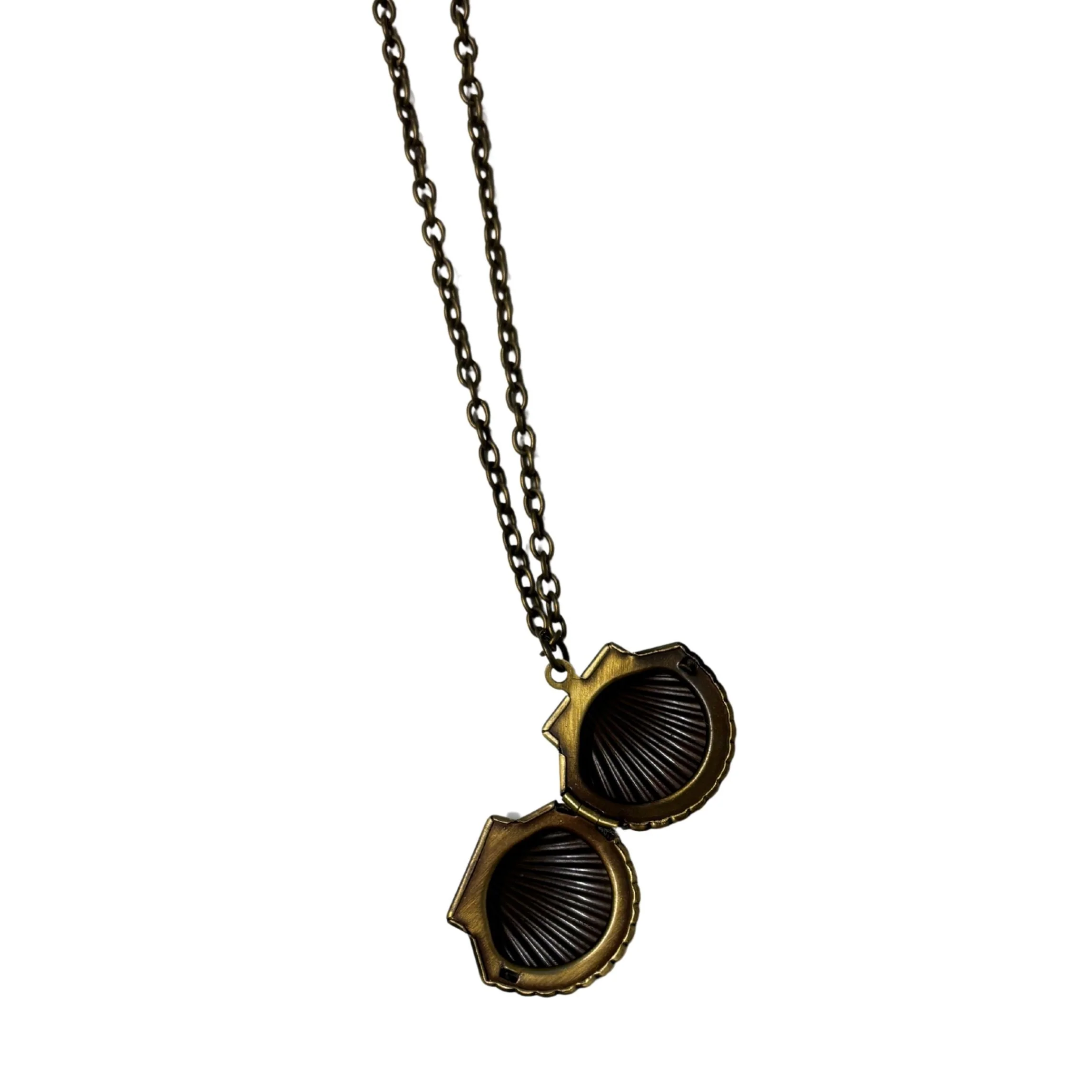 Bronze Seashell Locket Pendant Necklace | Vintage Ocean-Inspired Charm - Image 4