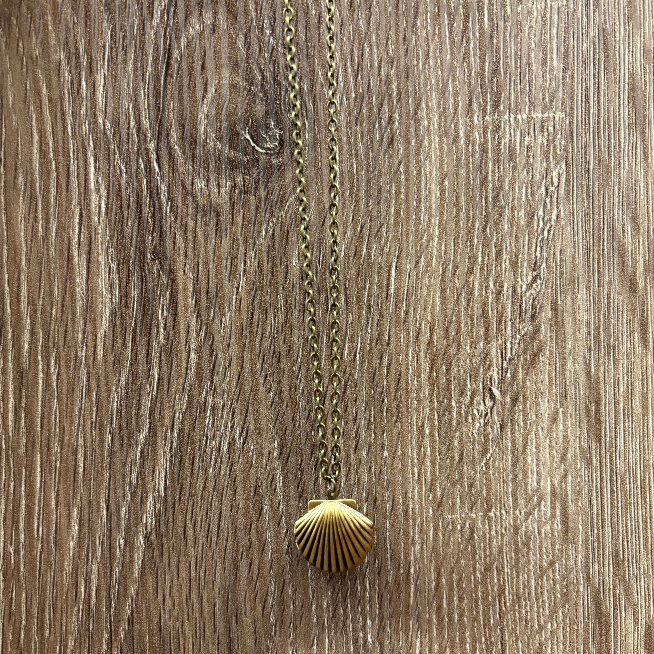 Bronze Seashell Locket Pendant Necklace | Vintage Ocean-Inspired Charm - Image 6