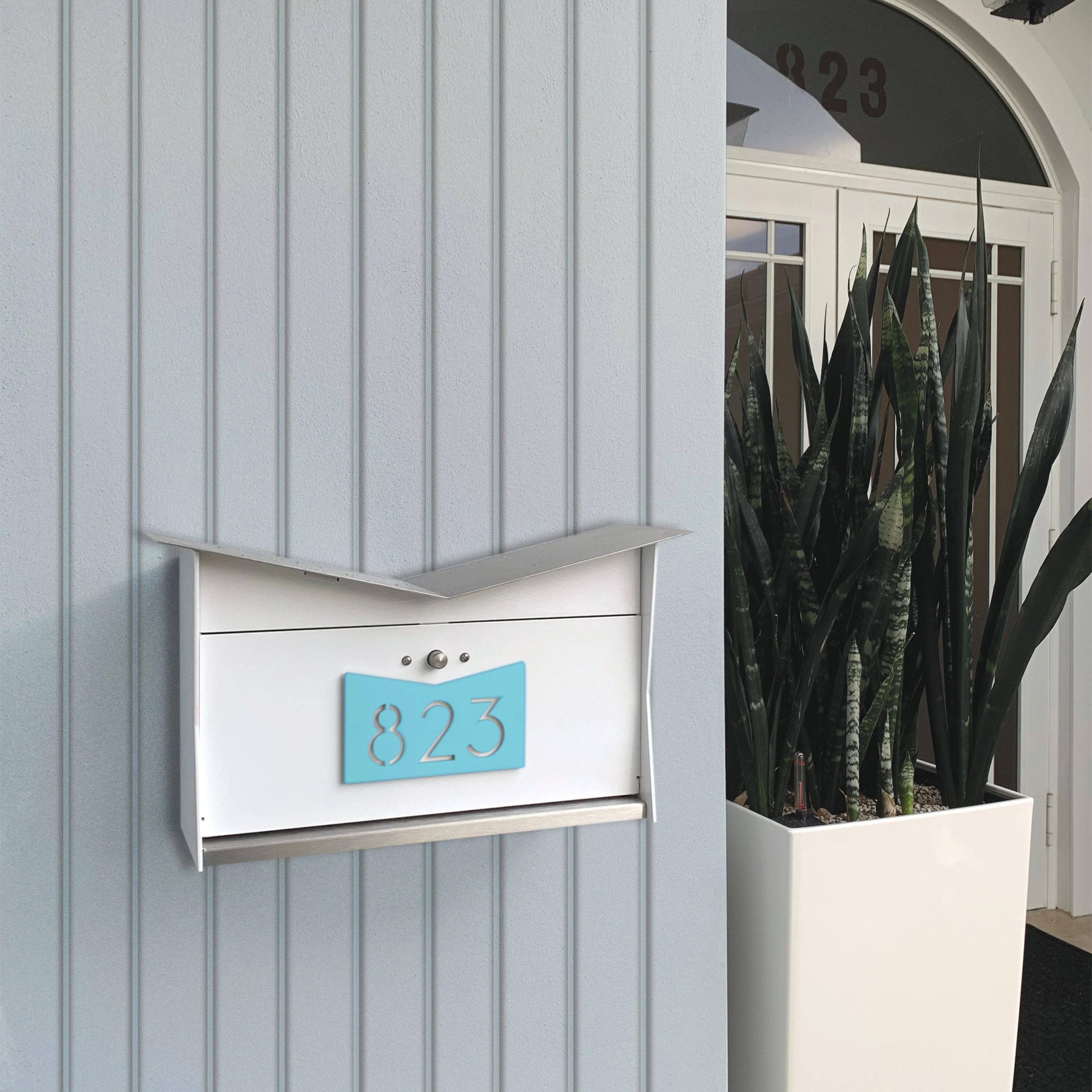 ButterFly Box in ARCTIC WHITE - Wall Mount Mailbox - Image 6