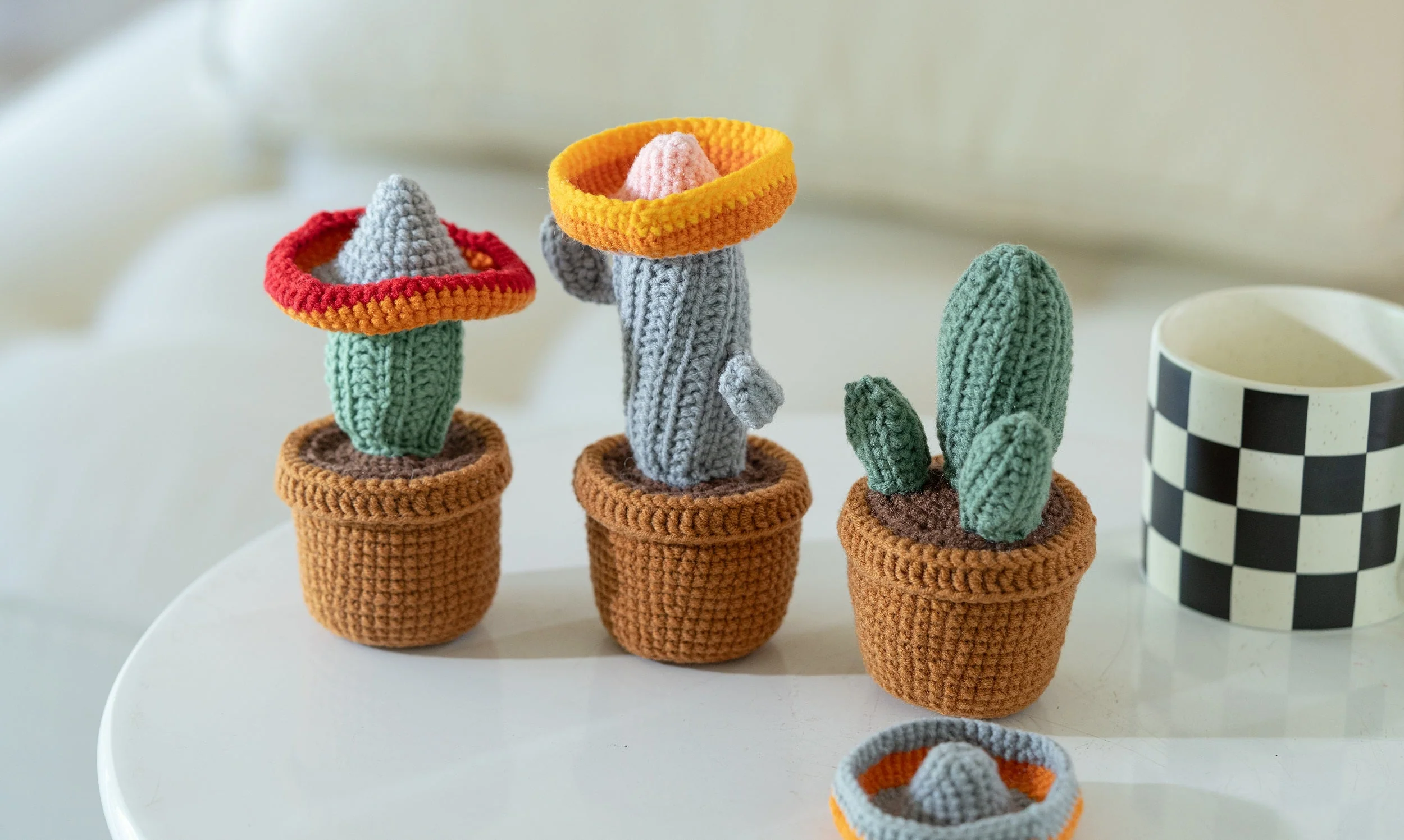 Cacti Amigurumi DIY Crochet Kit Wizardi F07N8-M191-M193 - Image 2