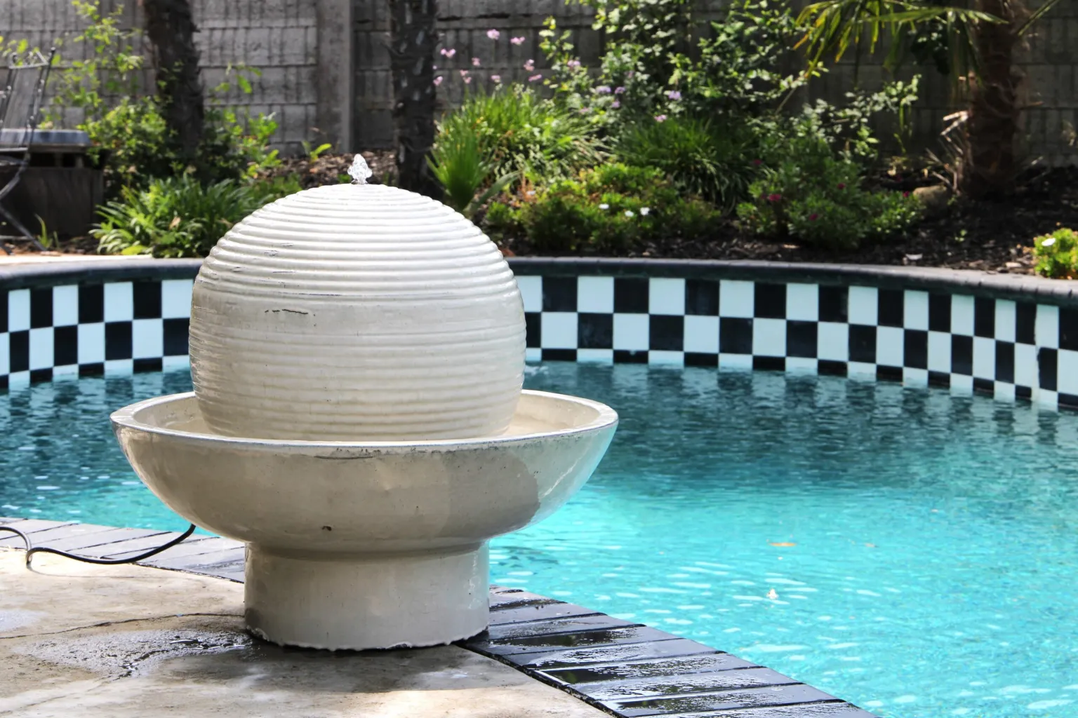 Cambria Sphere Fountain By Plantatorem - Image 6