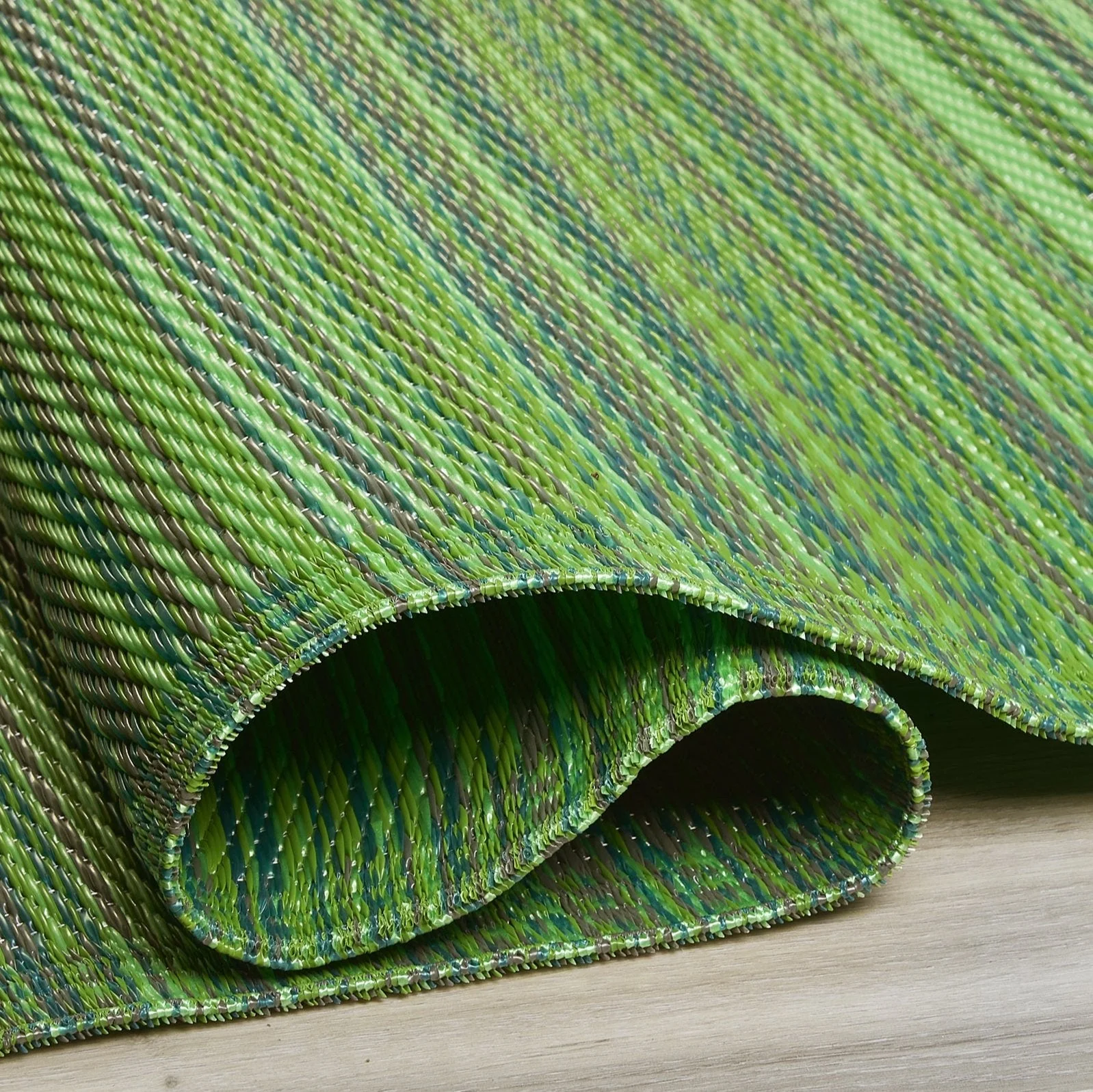 Cancun - Green Outdoor Rug for Patio - Image 3