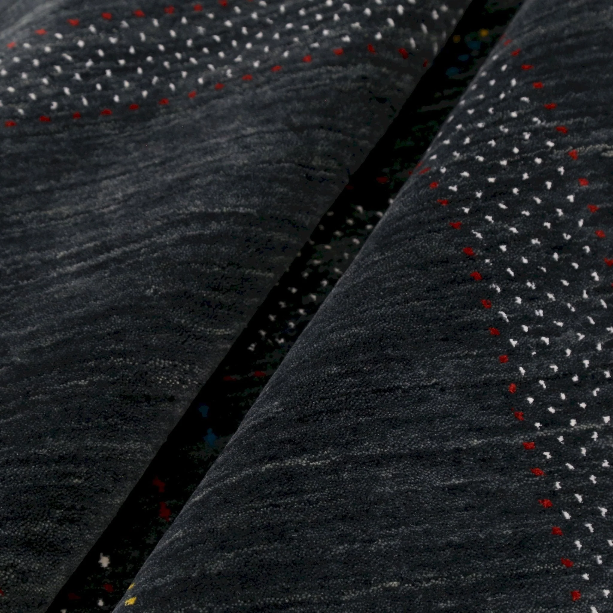 Charcoal Center Pattern Hand Loomed Wool Area Rug - Image 8