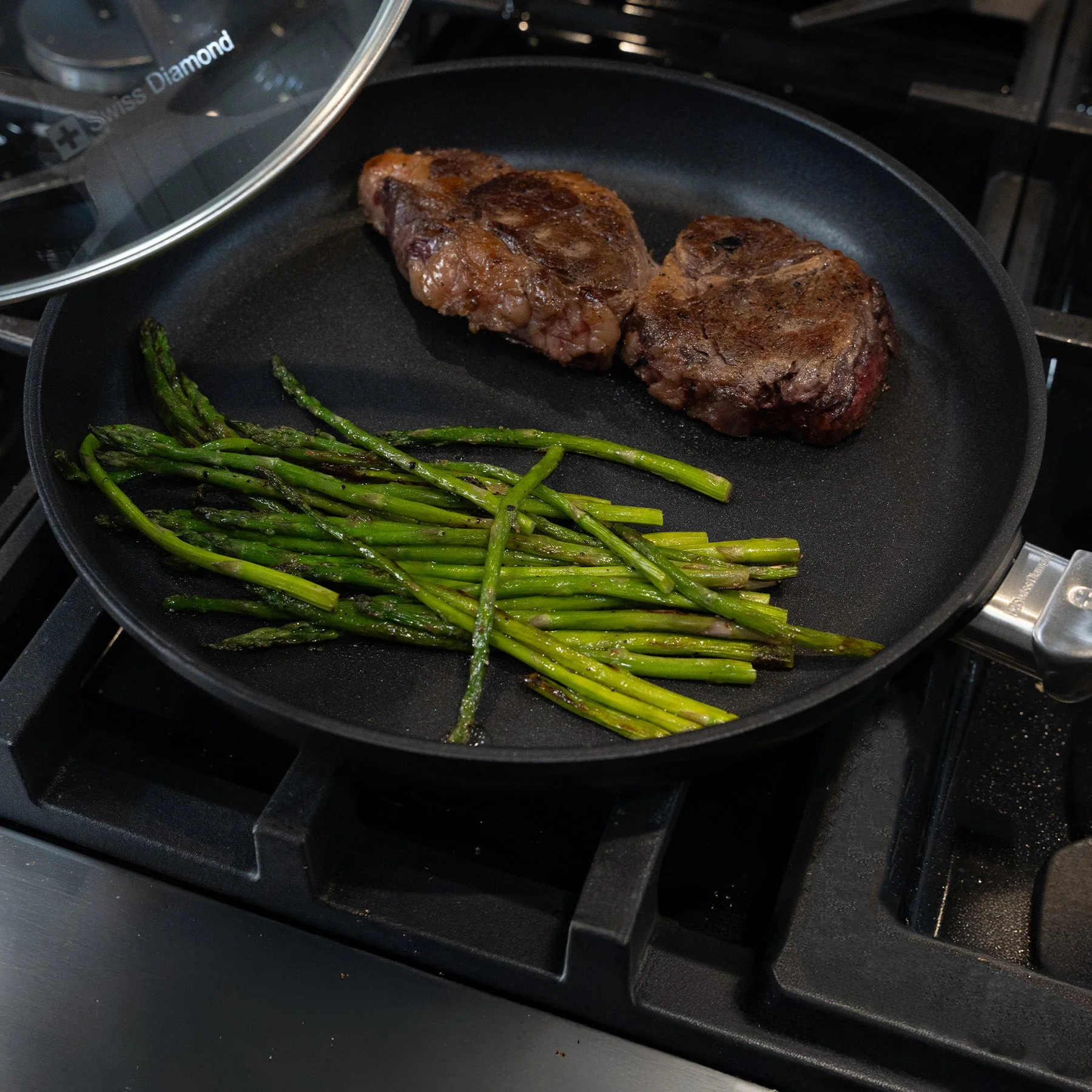 CHD 10.25" Nonstick Fry Pan with Glass Lid - Image 11