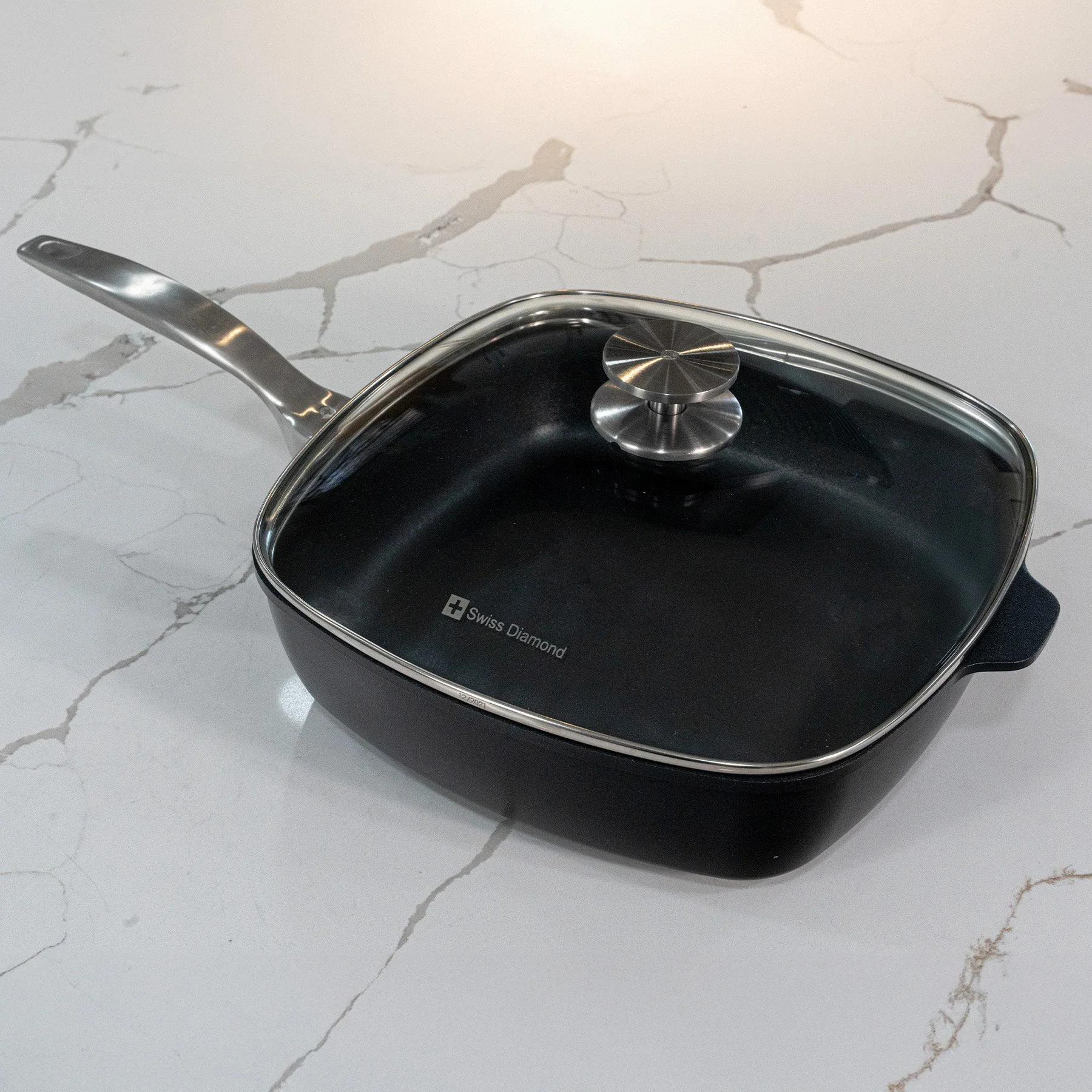 CHD Nonstick 11" x 11" Square Saute Pan with Glass Lid - Image 3