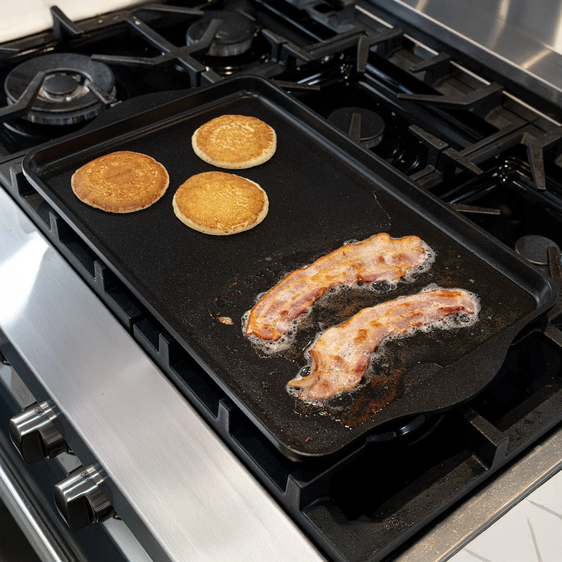 CHD Nonstick 17" x 11" Double-Burner Griddle - Image 2
