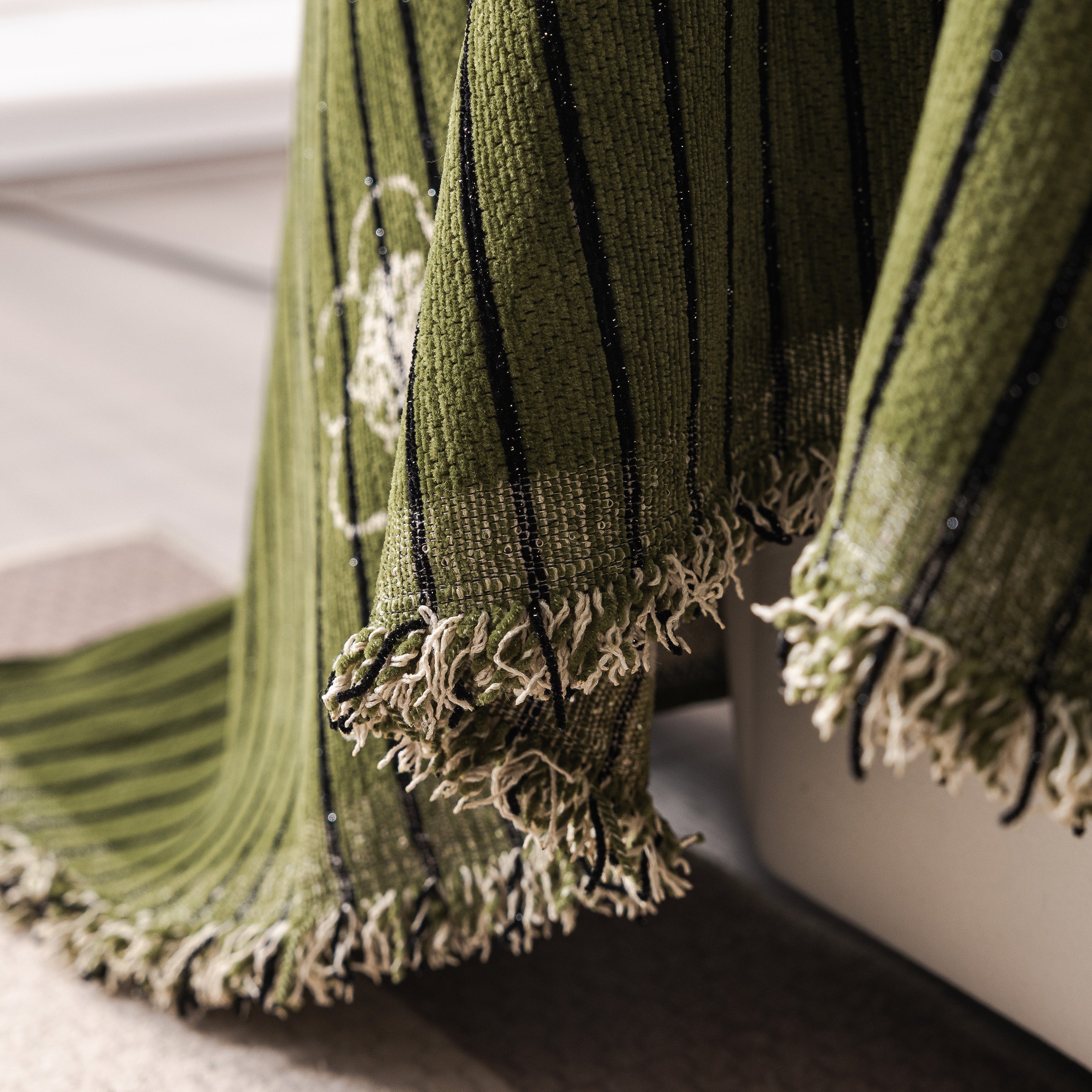 Chenille Camellia Floral Sofa Throw Cover Couch Blanket with Striped Jacquard - Image 15