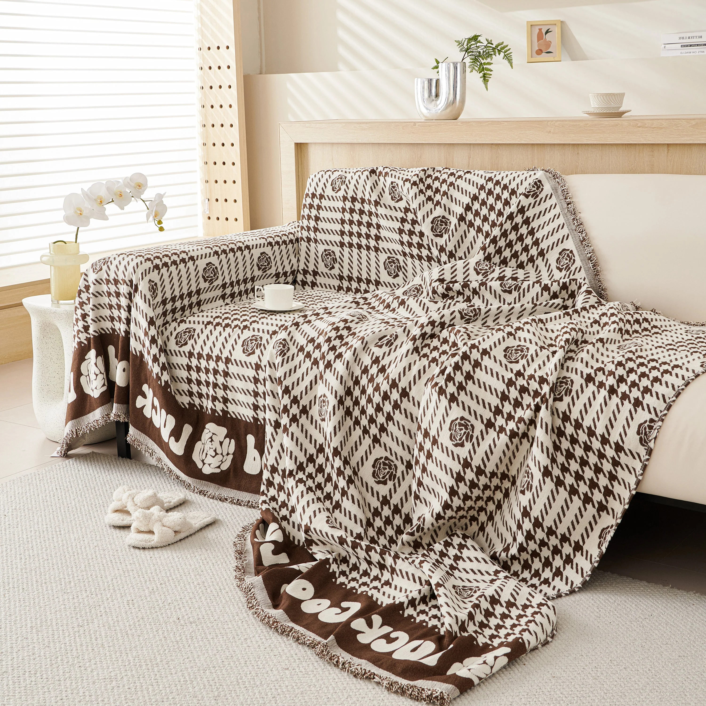 Chenille Houndstooth Sofa Throw Cover, Scratch Proof Cozy Throw Blankets for Couch - Image 3