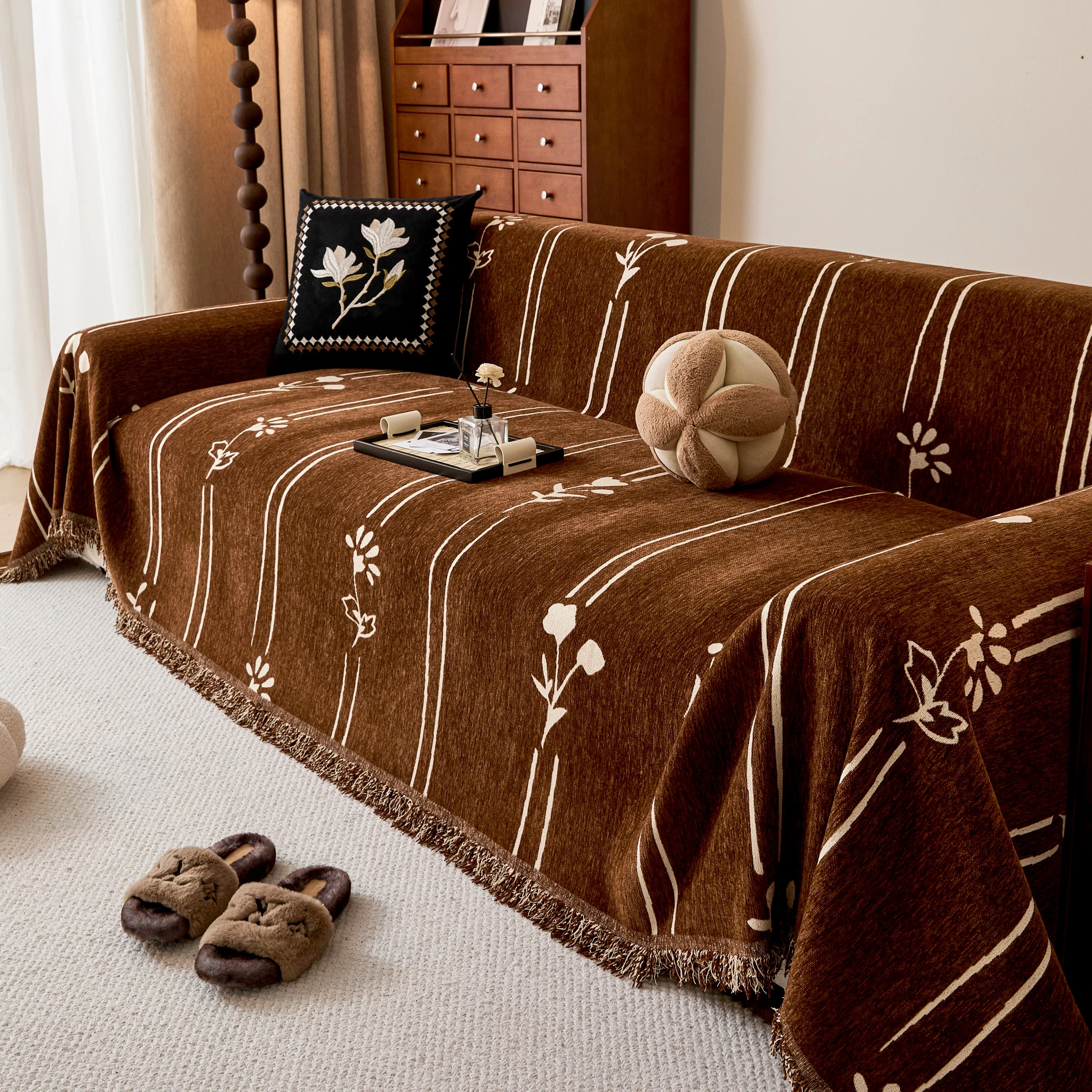 Chenille Jacquard Sofa Throw Cover with Tassel Soft Thick Couch Protector Blanket - Image 106