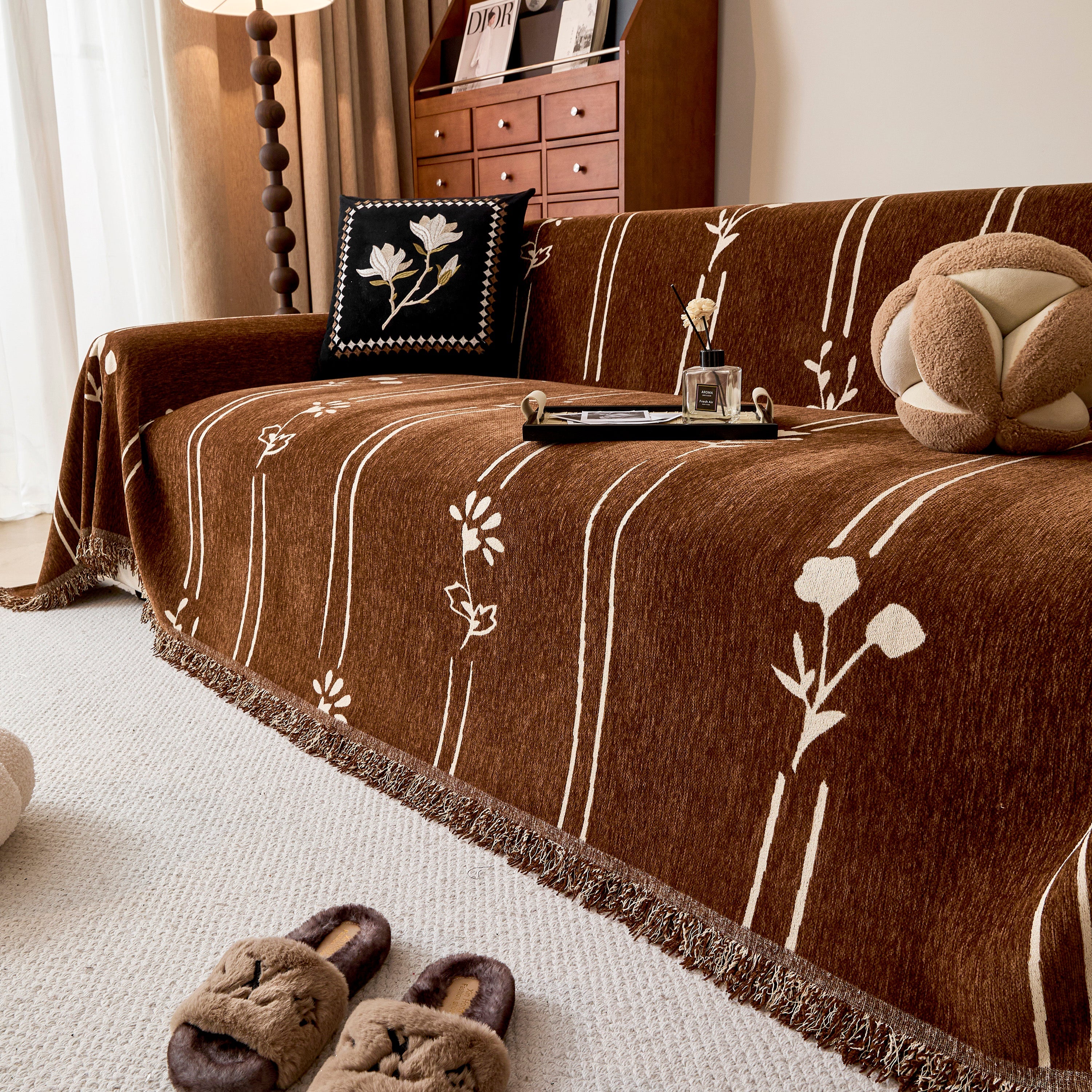 Chenille Jacquard Sofa Throw Cover with Tassel Soft Thick Couch Protector Blanket - Image 111