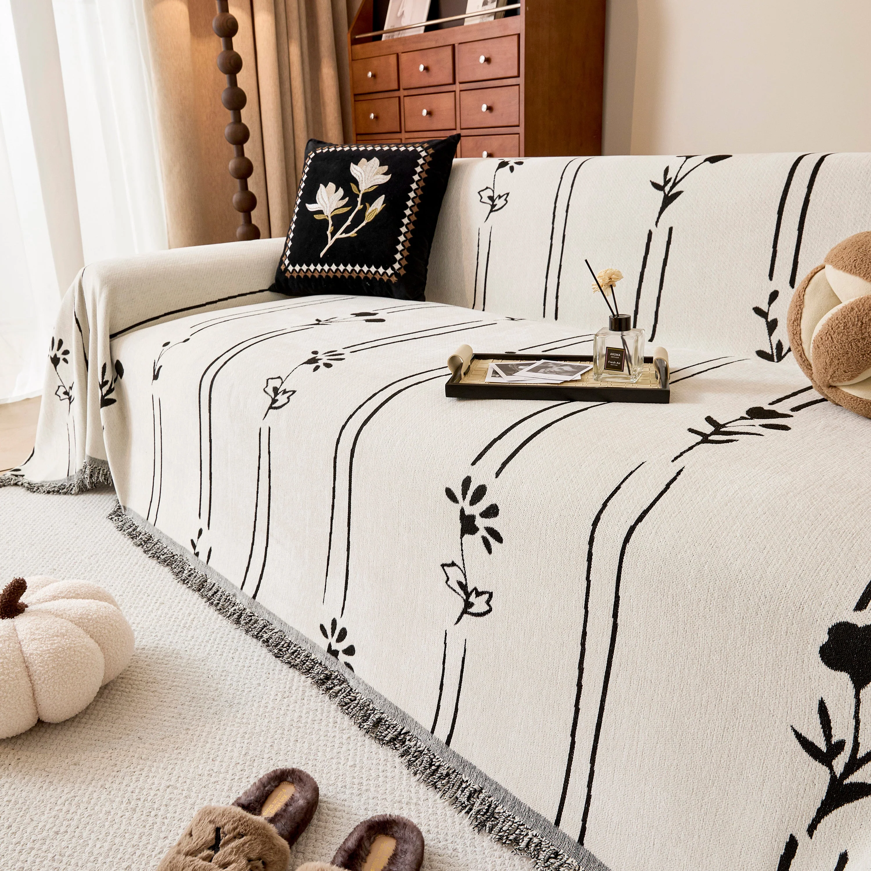 Chenille Jacquard Sofa Throw Cover with Tassel Soft Thick Couch Protector Blanket - Image 12