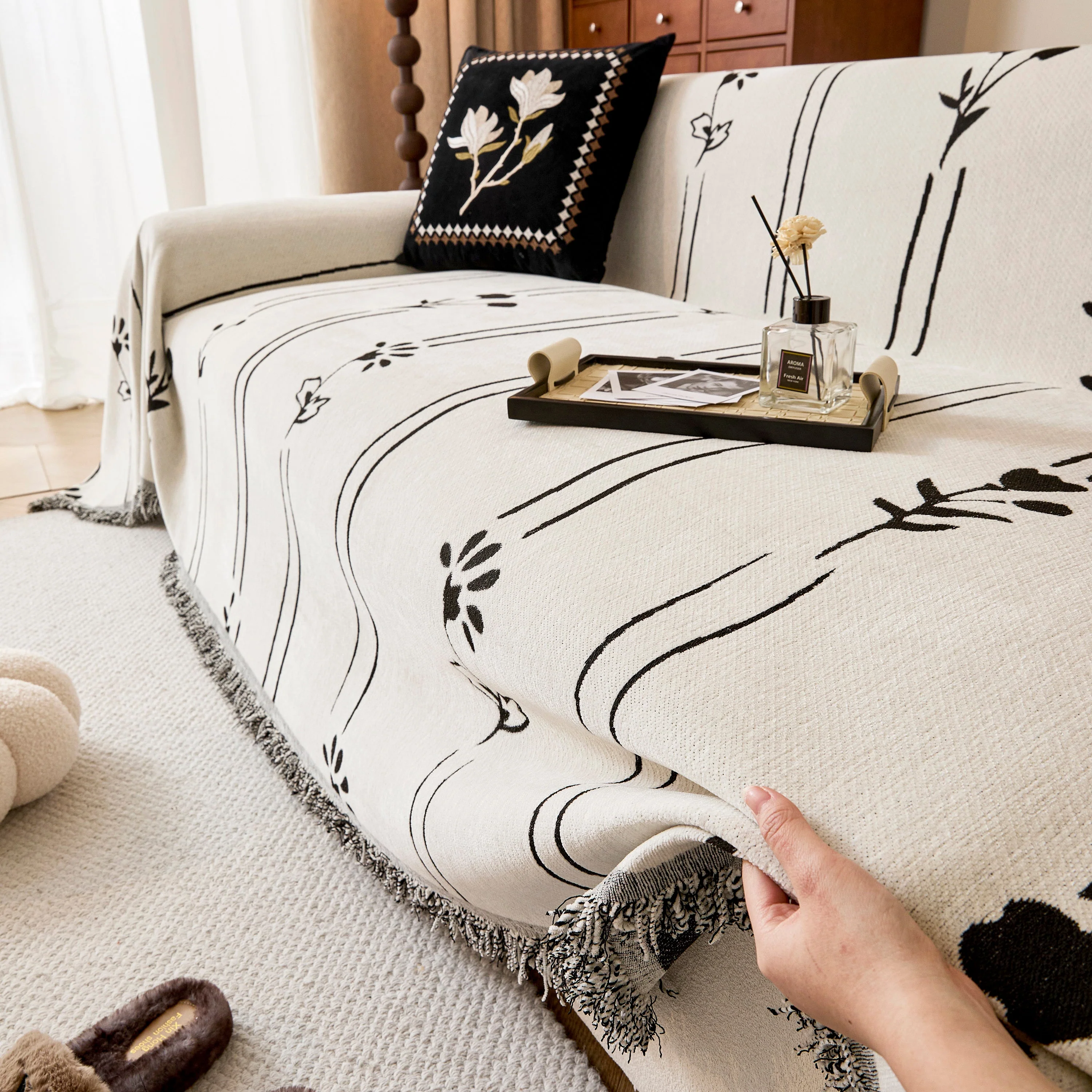 Chenille Jacquard Sofa Throw Cover with Tassel Soft Thick Couch Protector Blanket - Image 14