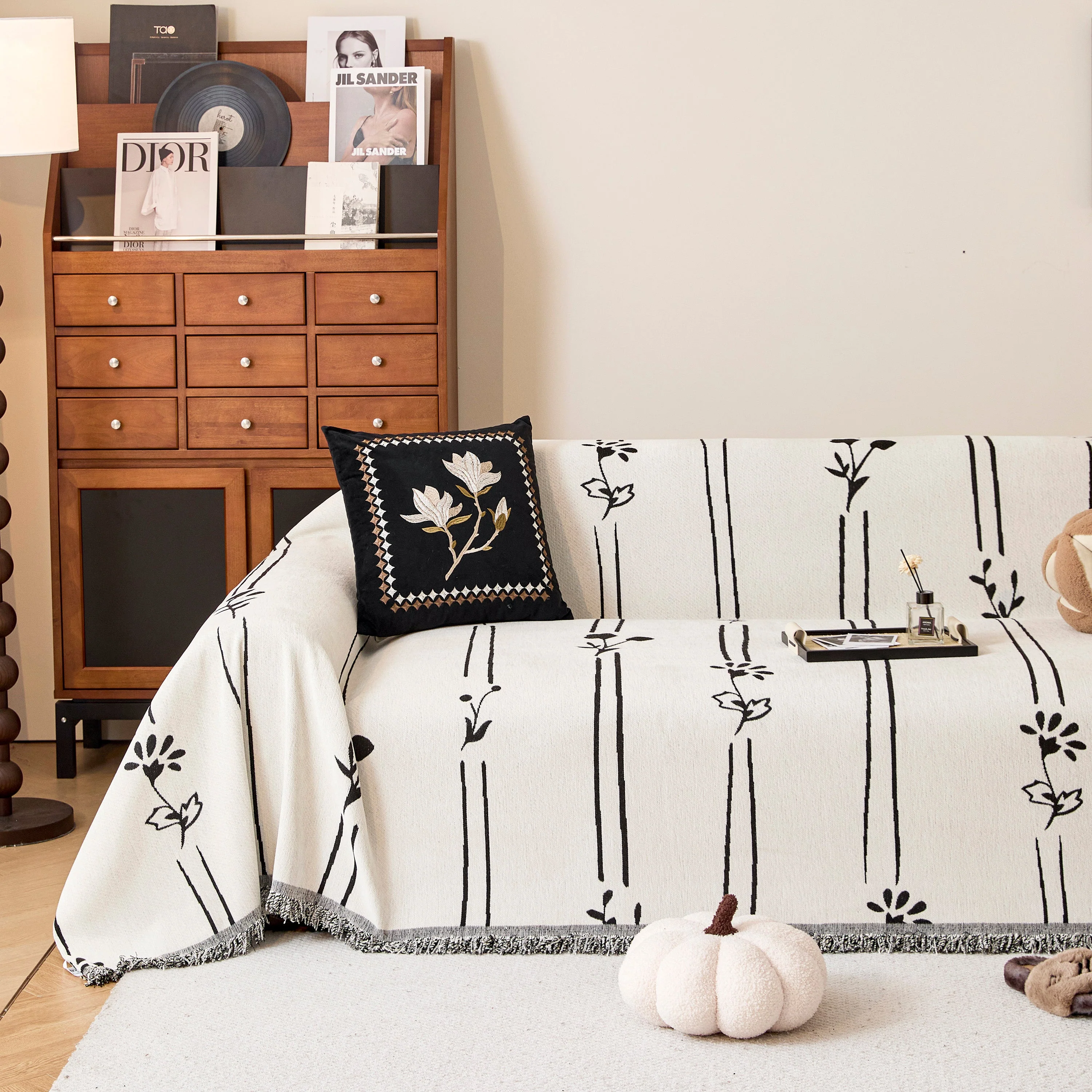 Chenille Jacquard Sofa Throw Cover with Tassel Soft Thick Couch Protector Blanket - Image 33