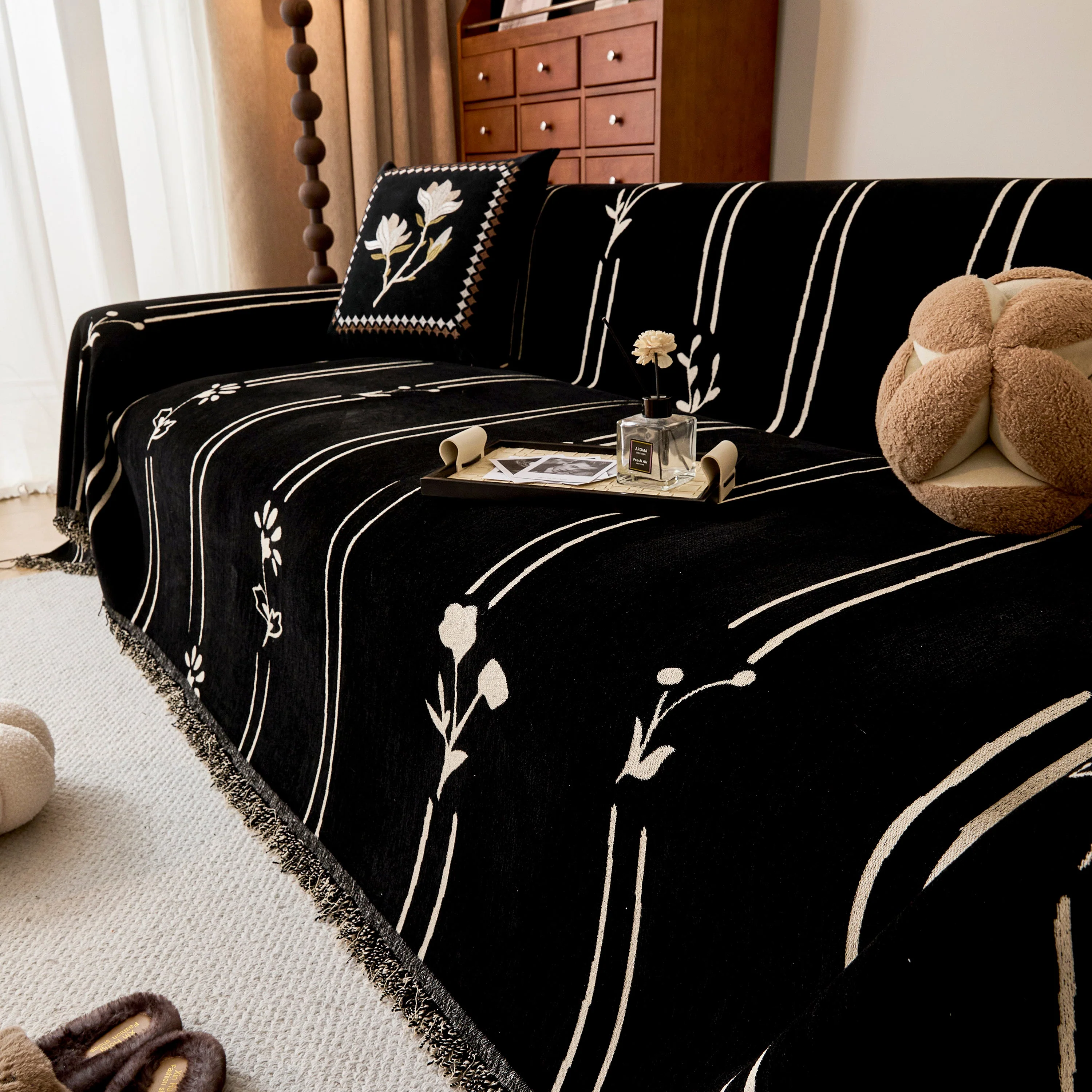 Chenille Jacquard Sofa Throw Cover with Tassel Soft Thick Couch Protector Blanket - Image 49