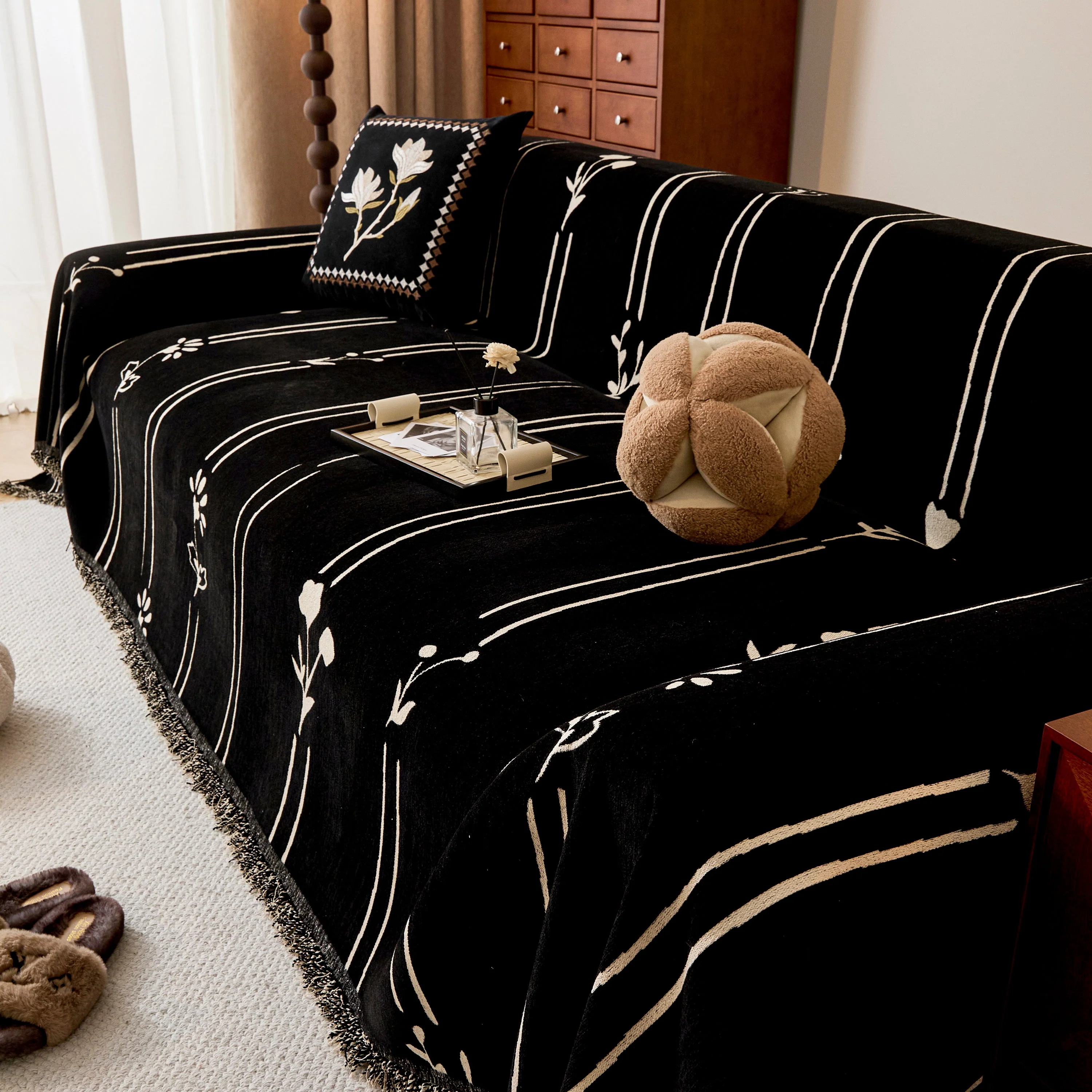 Chenille Jacquard Sofa Throw Cover with Tassel Soft Thick Couch Protector Blanket - Image 51