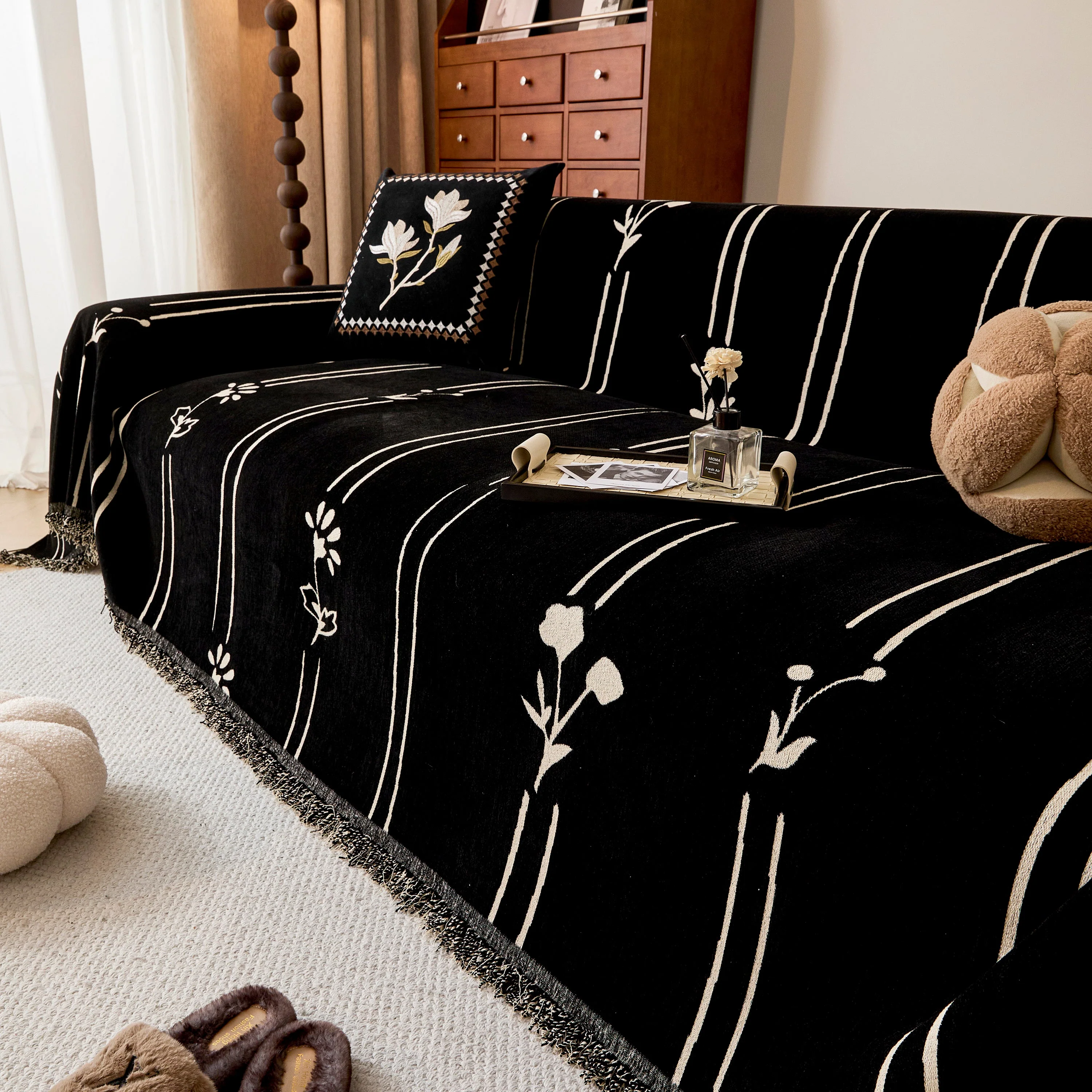 Chenille Jacquard Sofa Throw Cover with Tassel Soft Thick Couch Protector Blanket - Image 57