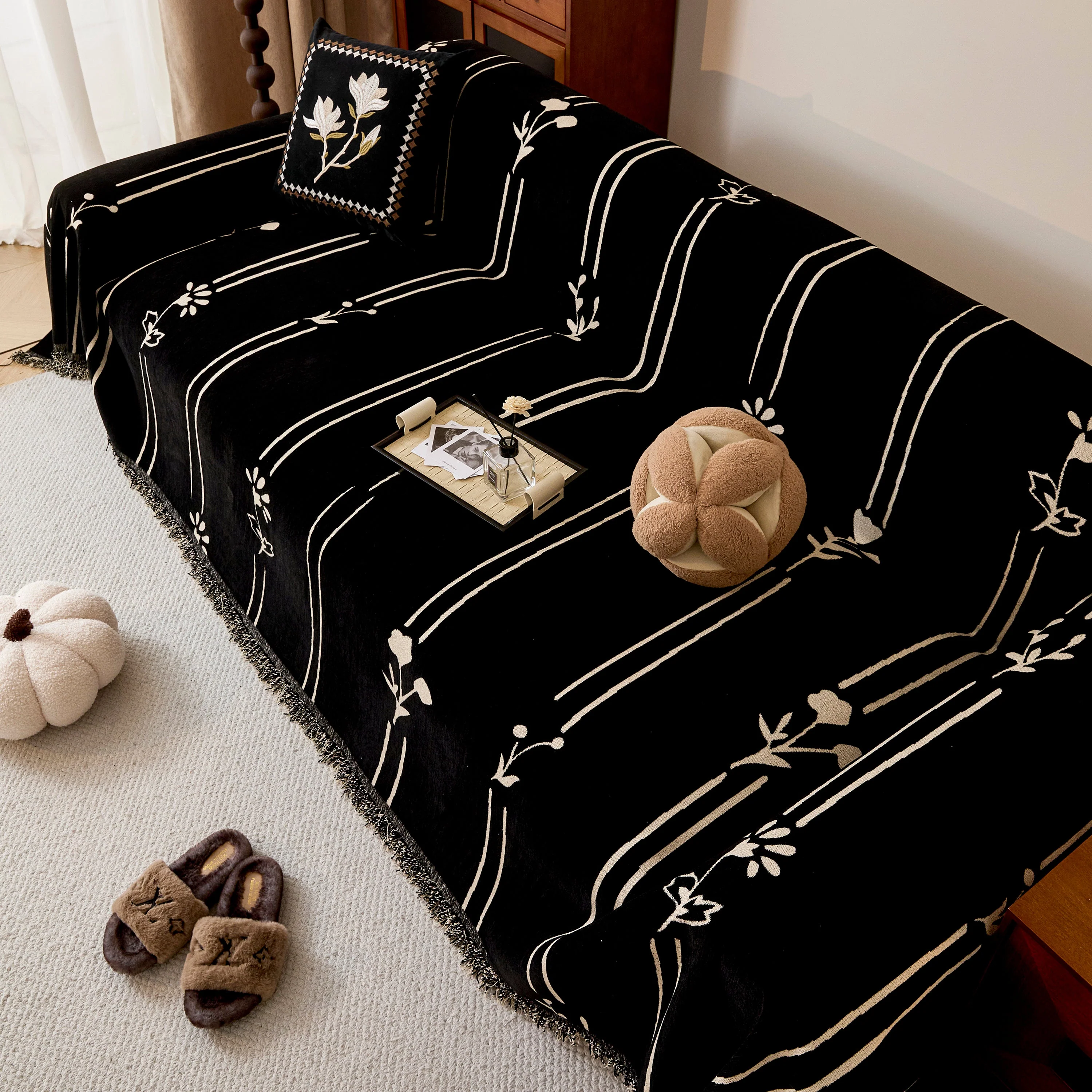 Chenille Jacquard Sofa Throw Cover with Tassel Soft Thick Couch Protector Blanket - Image 60