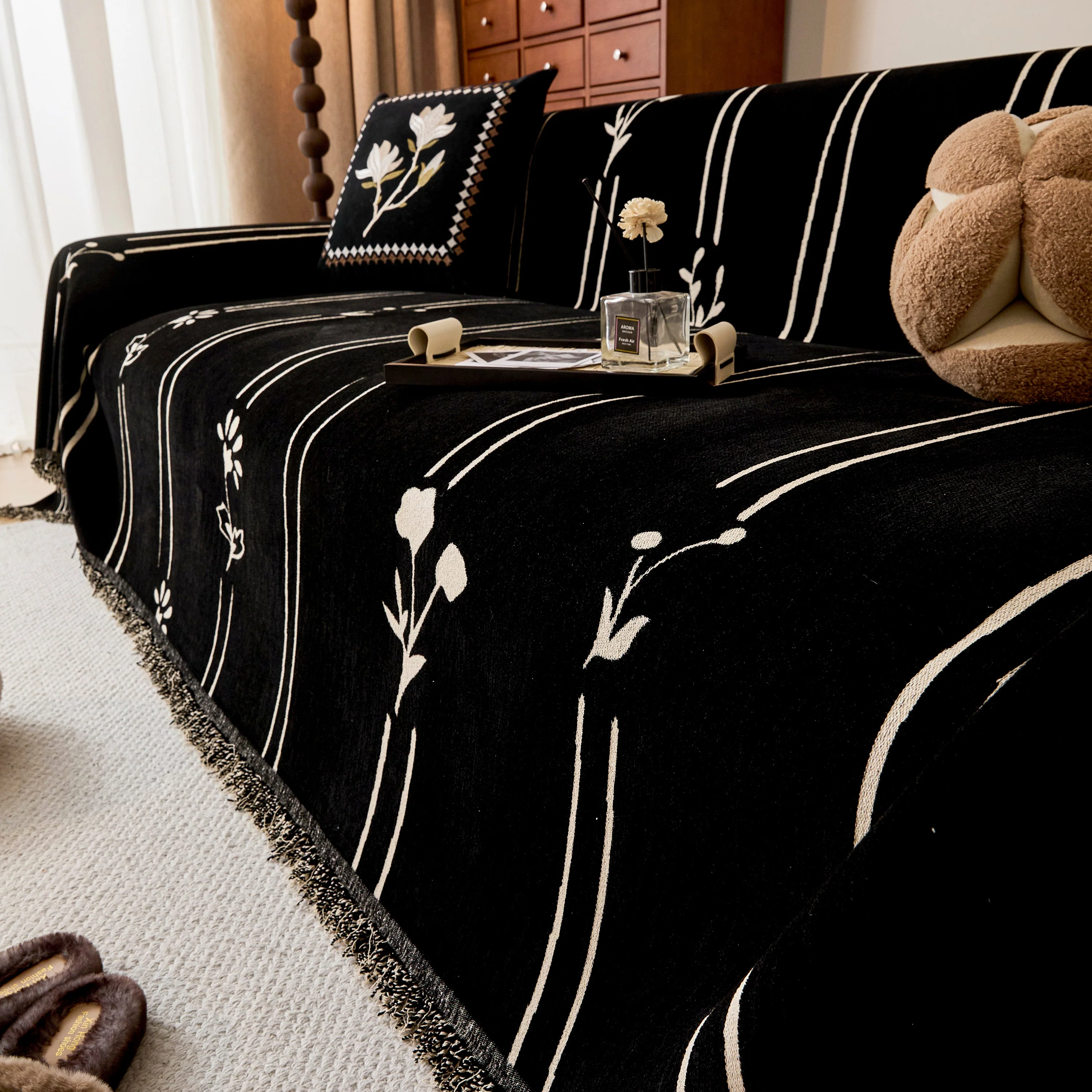 Chenille Jacquard Sofa Throw Cover with Tassel Soft Thick Couch Protector Blanket - Image 63