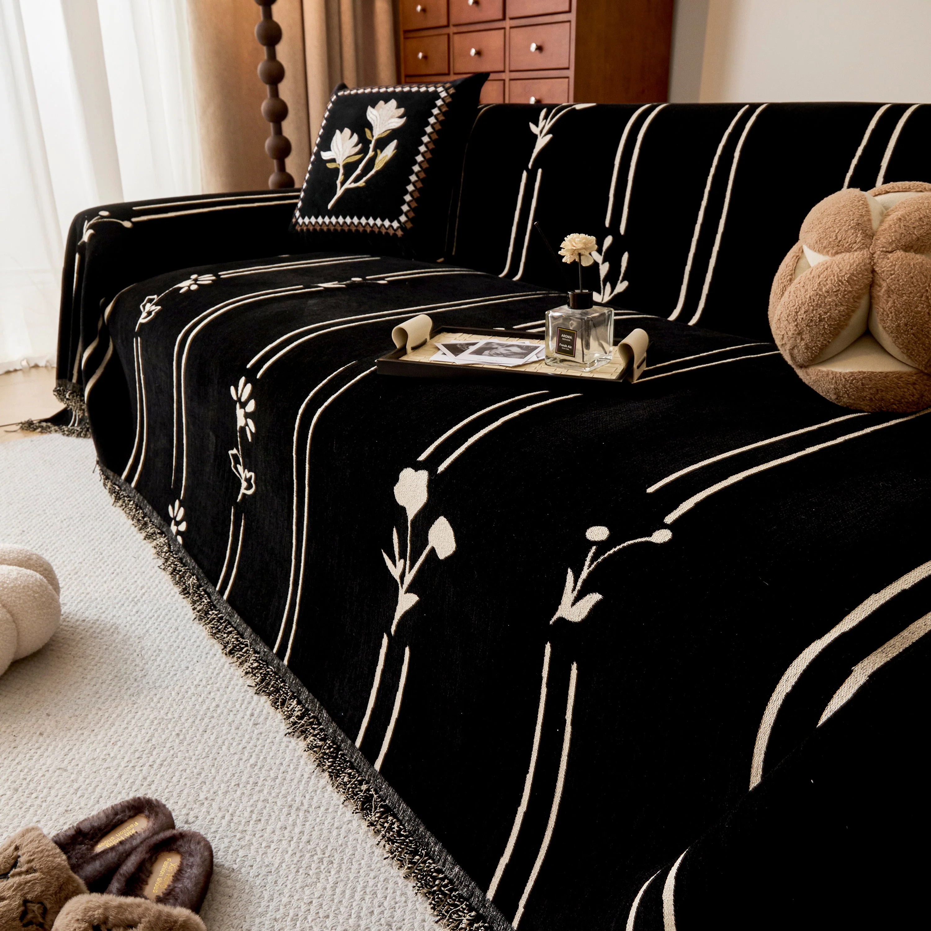 Chenille Jacquard Sofa Throw Cover with Tassel Soft Thick Couch Protector Blanket - Image 64