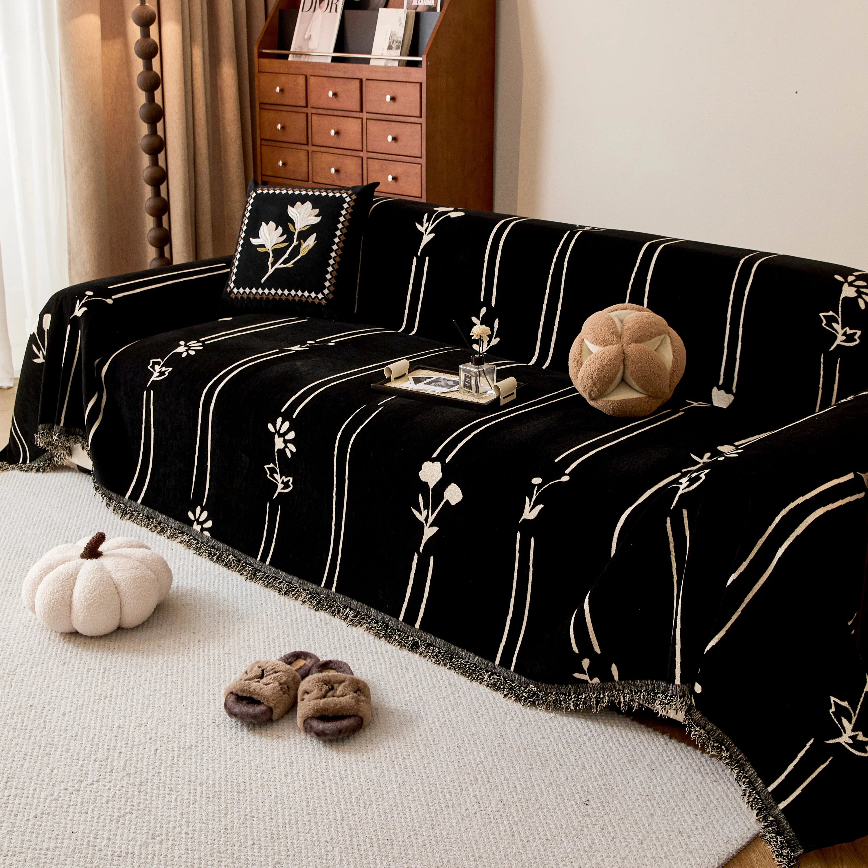Chenille Jacquard Sofa Throw Cover with Tassel Soft Thick Couch Protector Blanket - Image 72