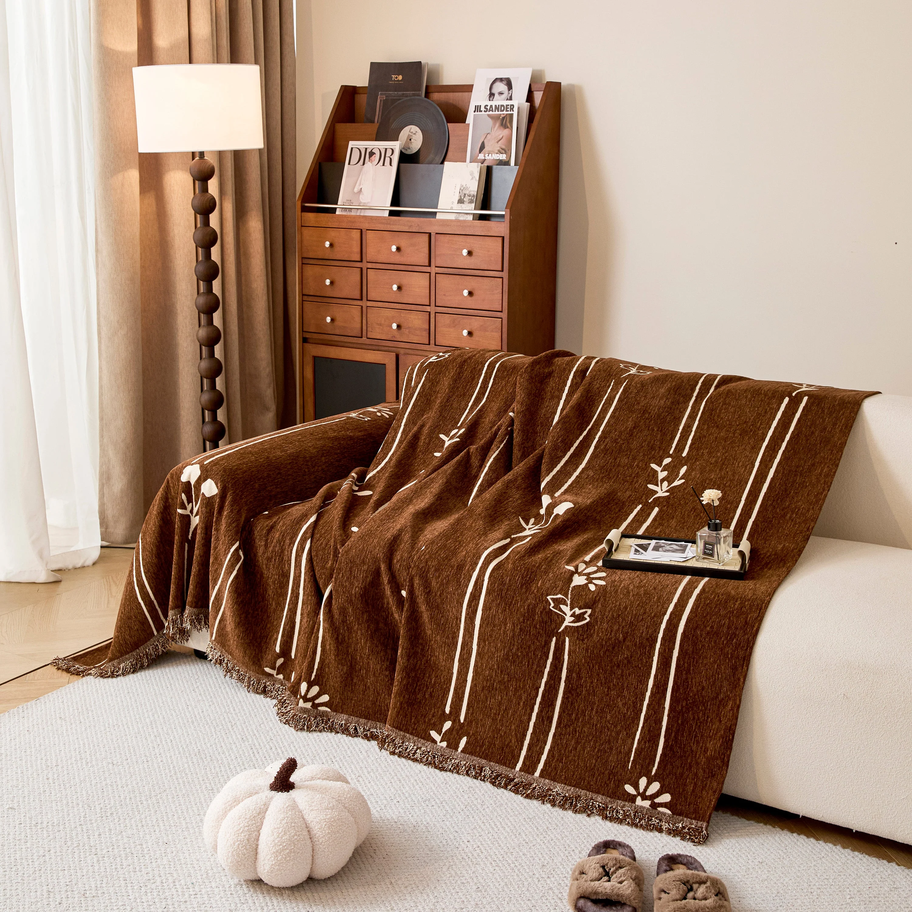 Chenille Jacquard Sofa Throw Cover with Tassel Soft Thick Couch Protector Blanket - Image 82