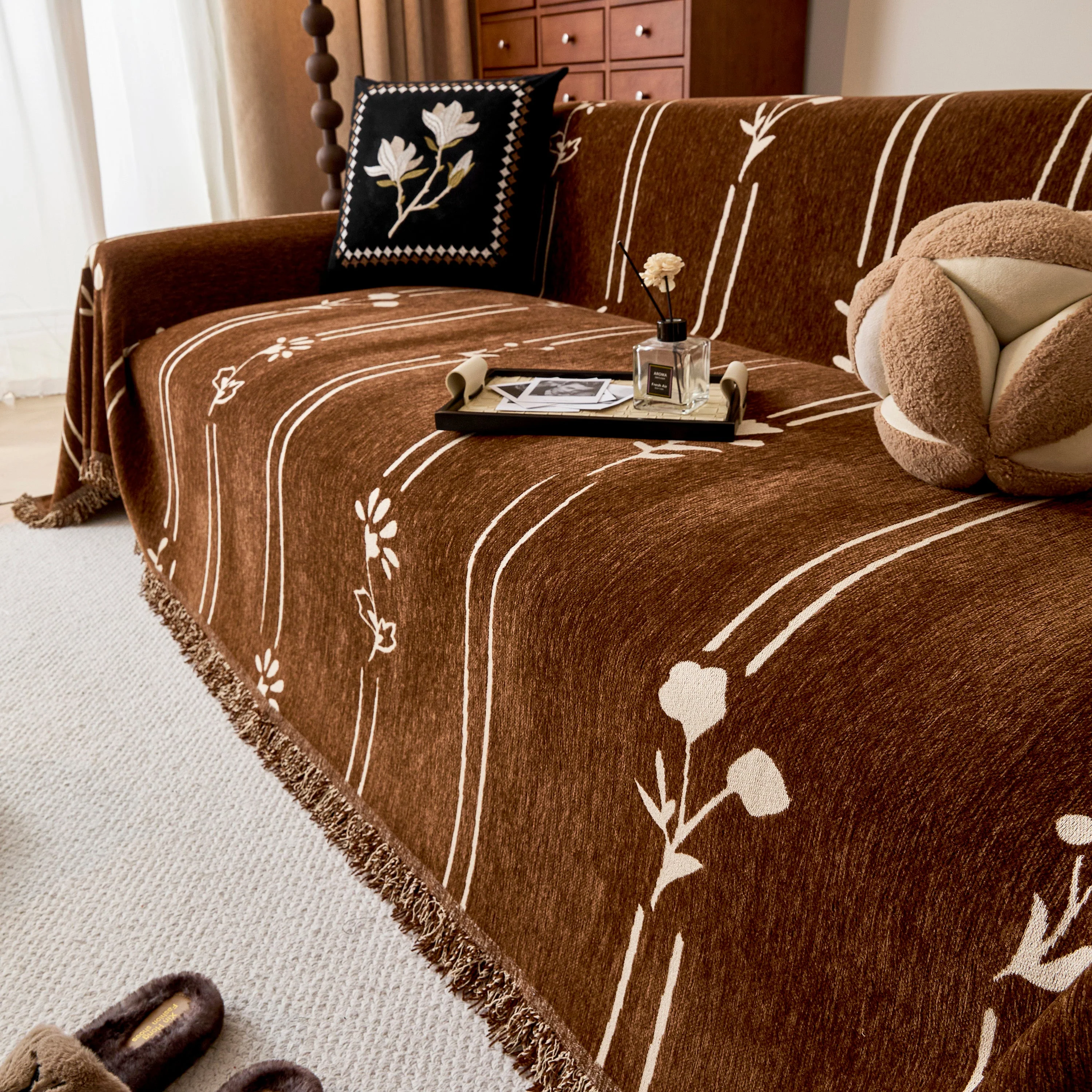 Chenille Jacquard Sofa Throw Cover with Tassel Soft Thick Couch Protector Blanket - Image 89