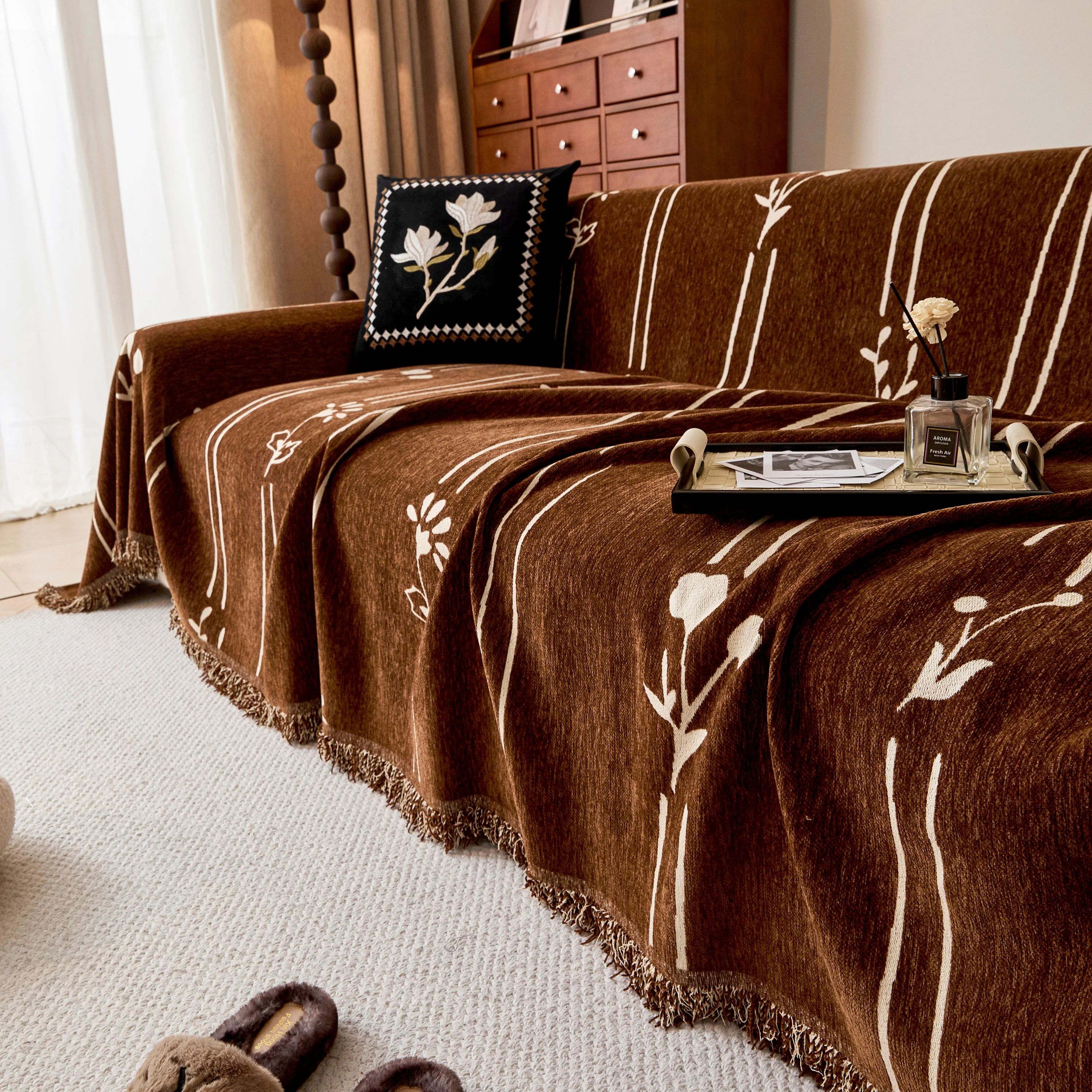 Chenille Jacquard Sofa Throw Cover with Tassel Soft Thick Couch Protector Blanket - Image 90