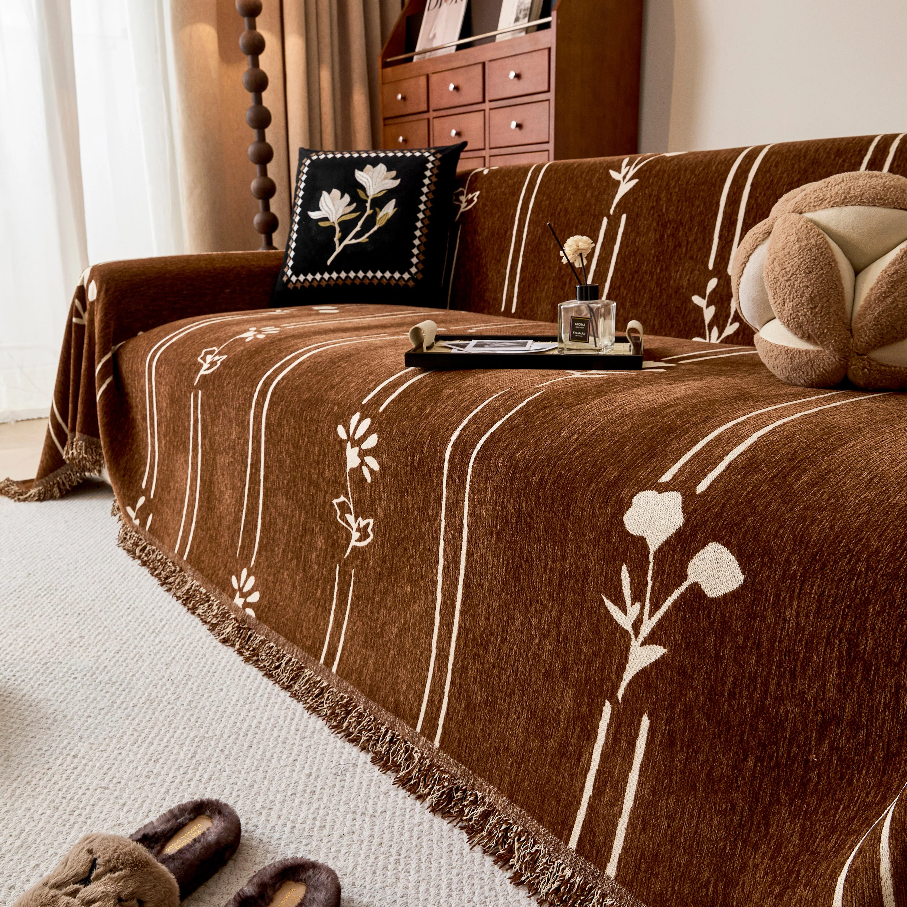 Chenille Jacquard Sofa Throw Cover with Tassel Soft Thick Couch Protector Blanket - Image 91