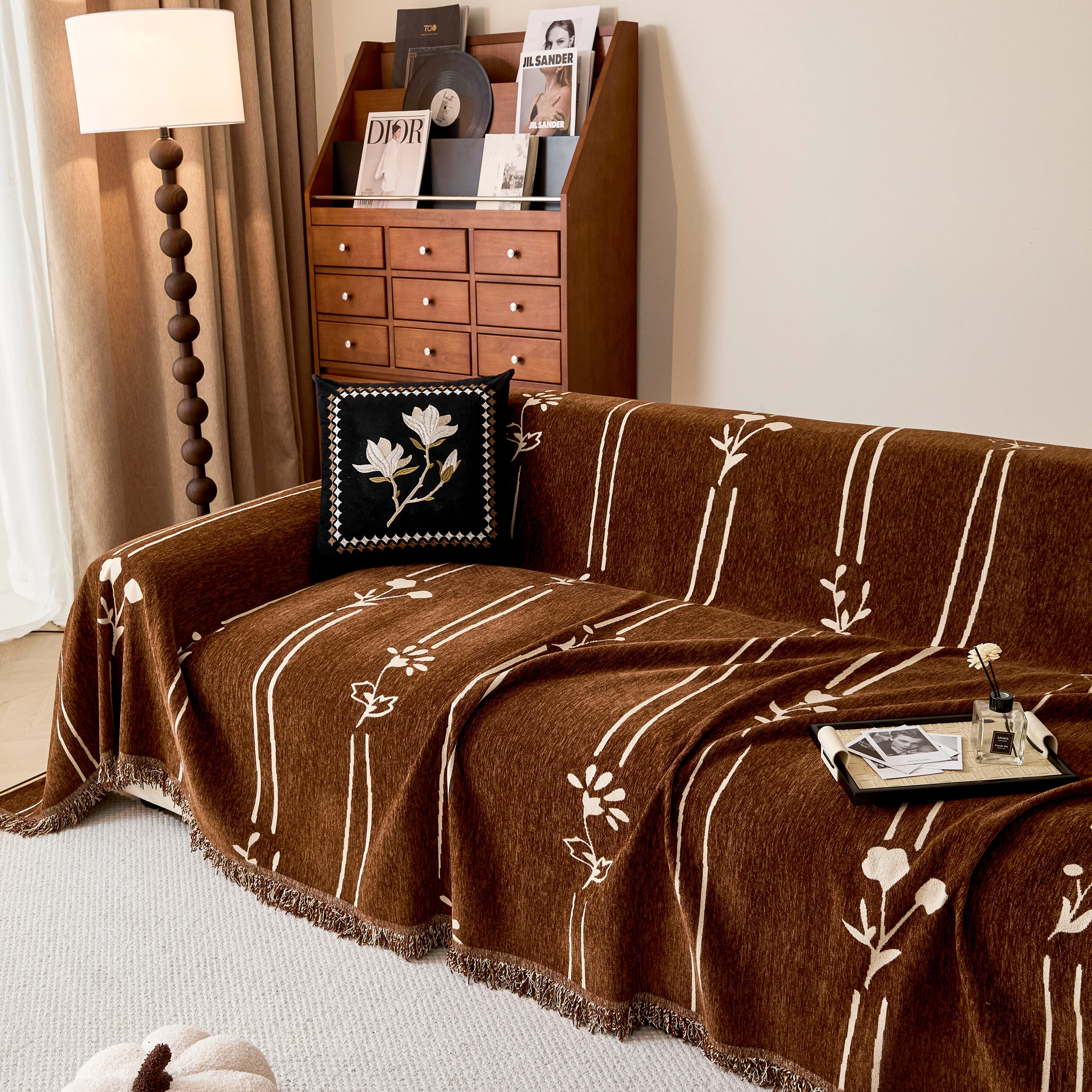 Chenille Jacquard Sofa Throw Cover with Tassel Soft Thick Couch Protector Blanket - Image 94