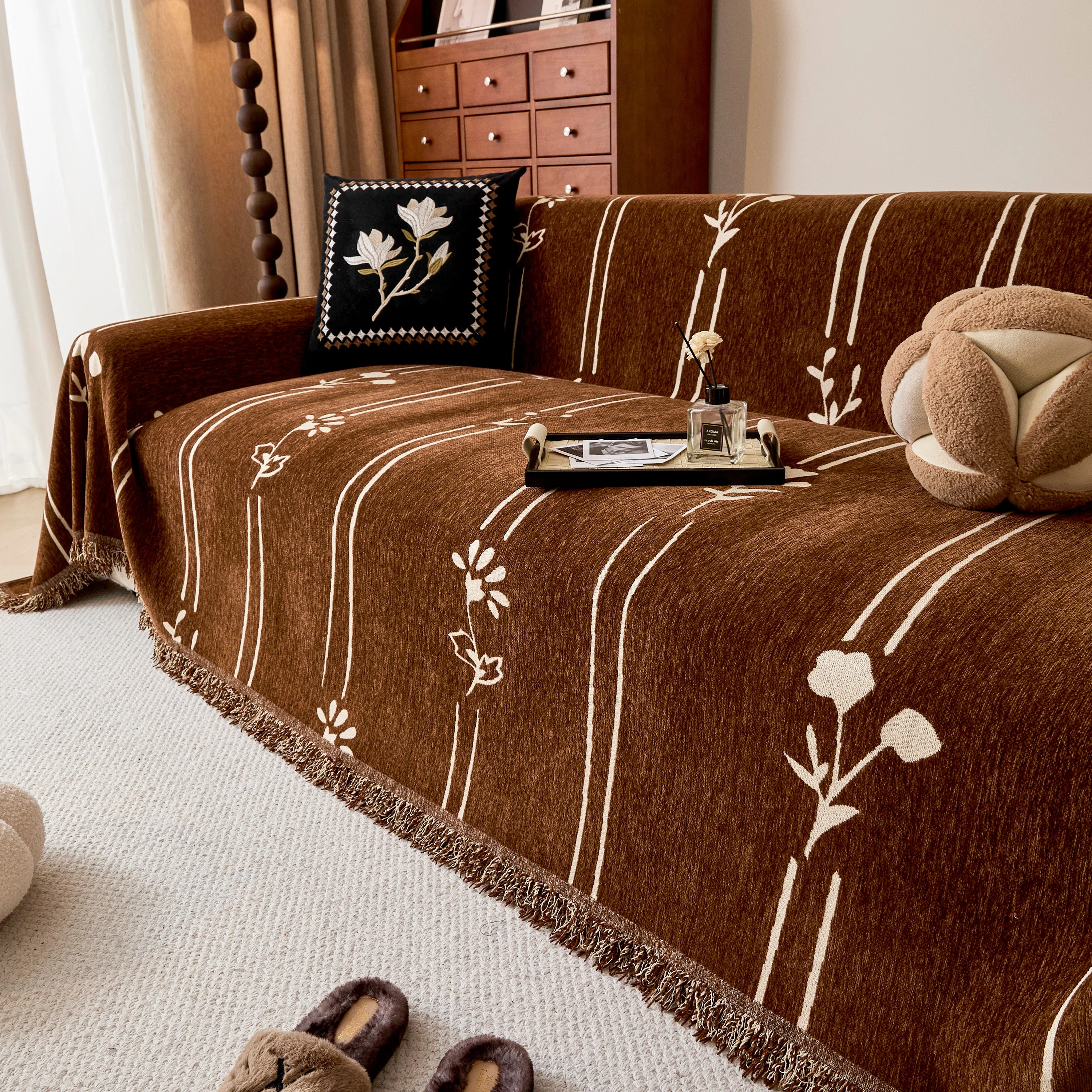 Chenille Jacquard Sofa Throw Cover with Tassel Soft Thick Couch Protector Blanket - Image 96