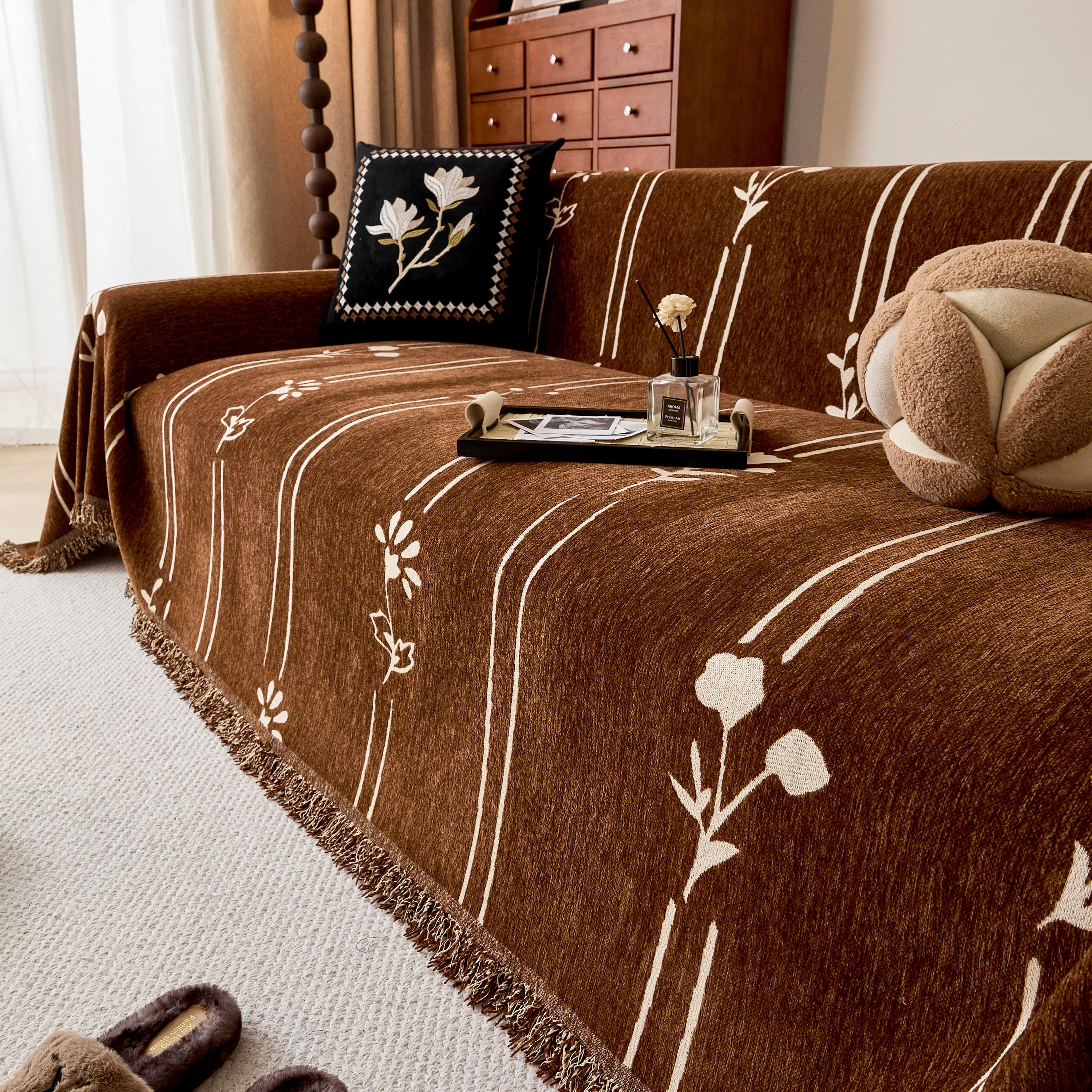 Chenille Jacquard Sofa Throw Cover with Tassel Soft Thick Couch Protector Blanket - Image 98