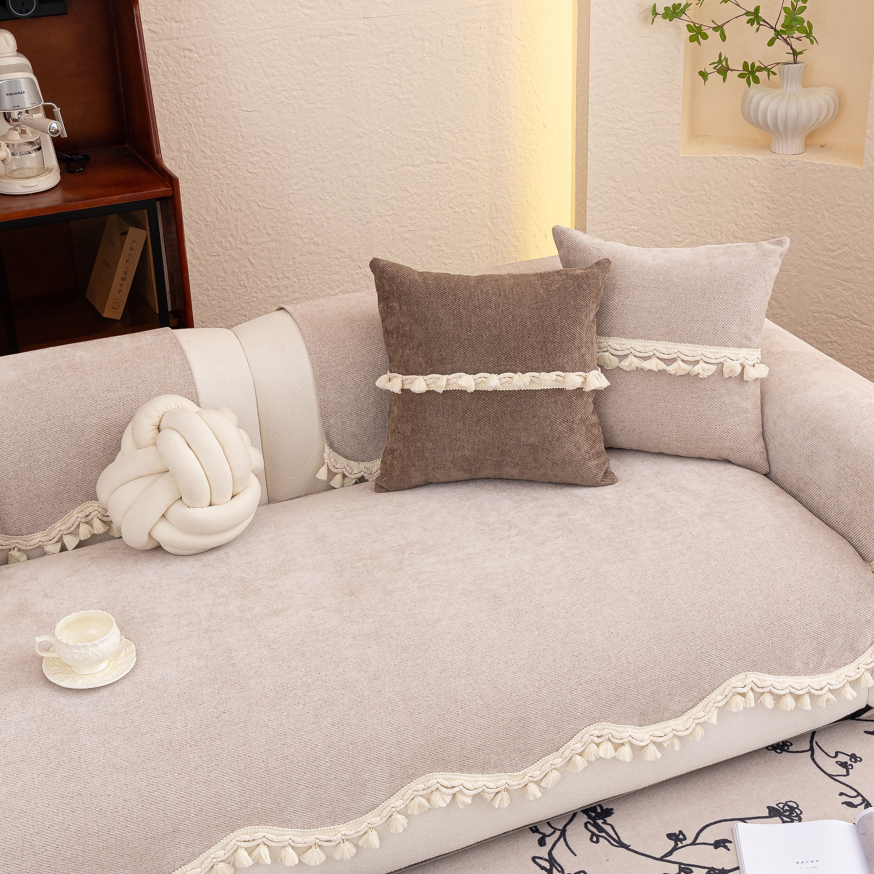 Chenille Sofa Cover Towel – Non-Slip, Washable Pets Couch Protector with Tassels - Image 106